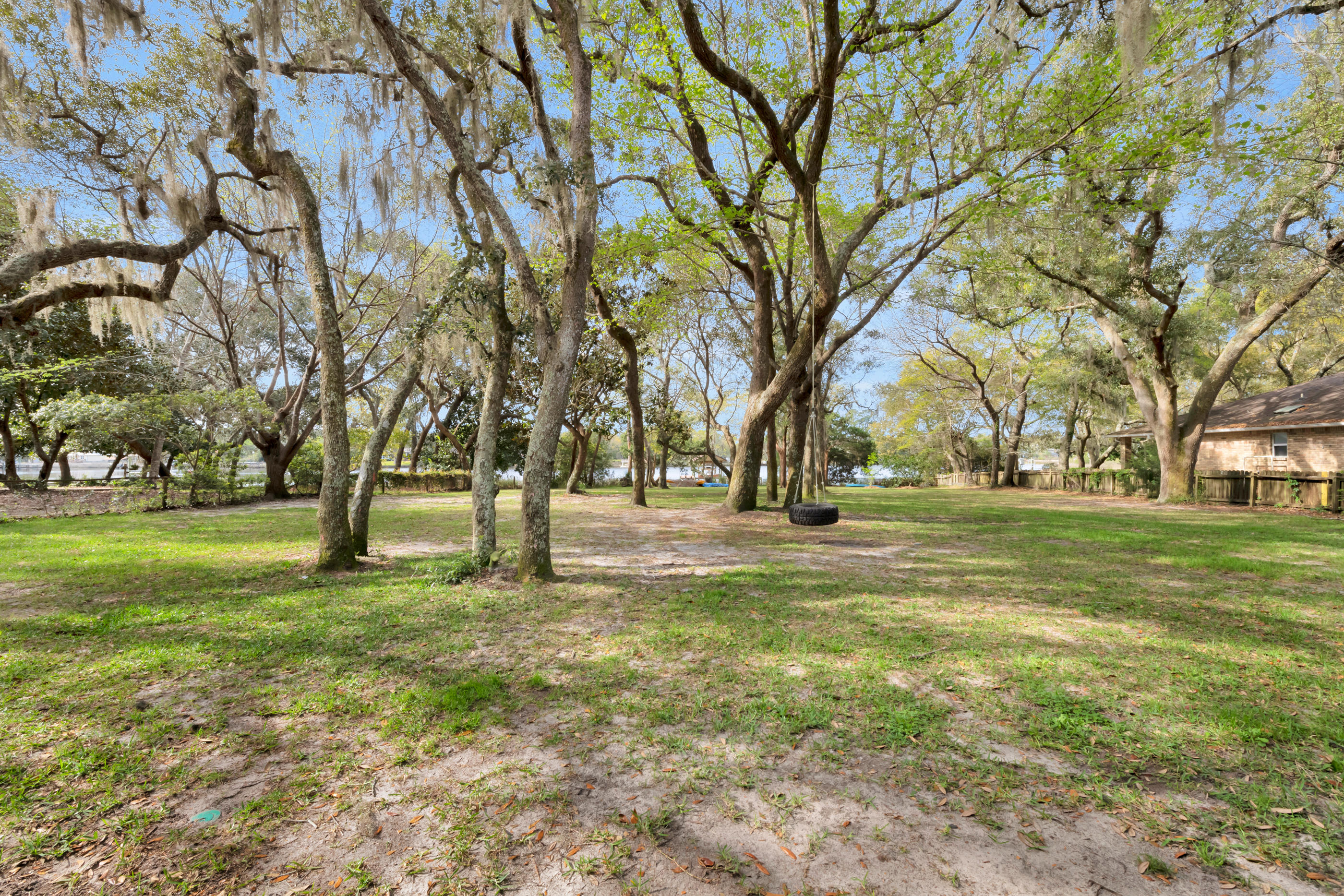 Robledal Estates - Residential