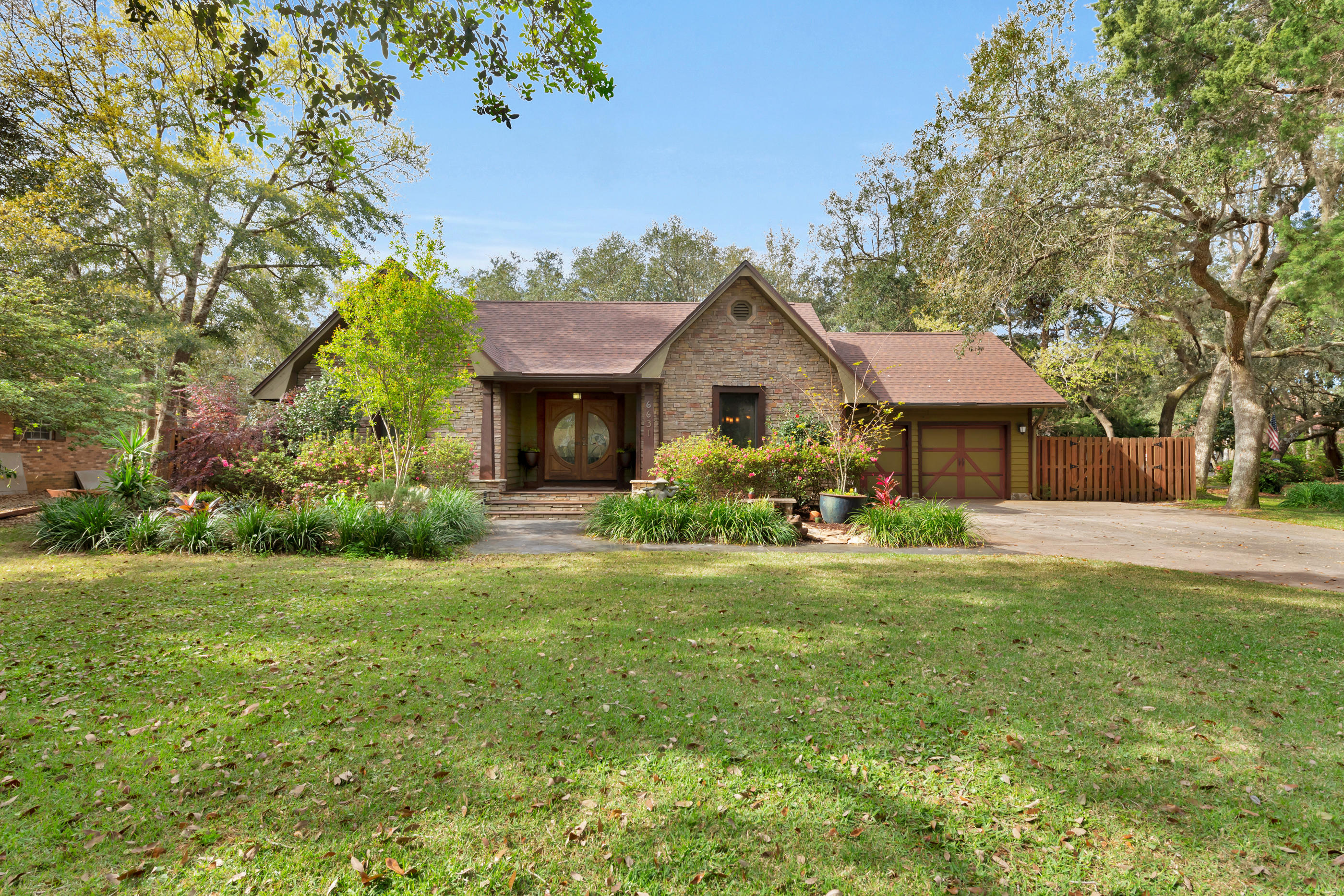 Robledal Estates - Residential