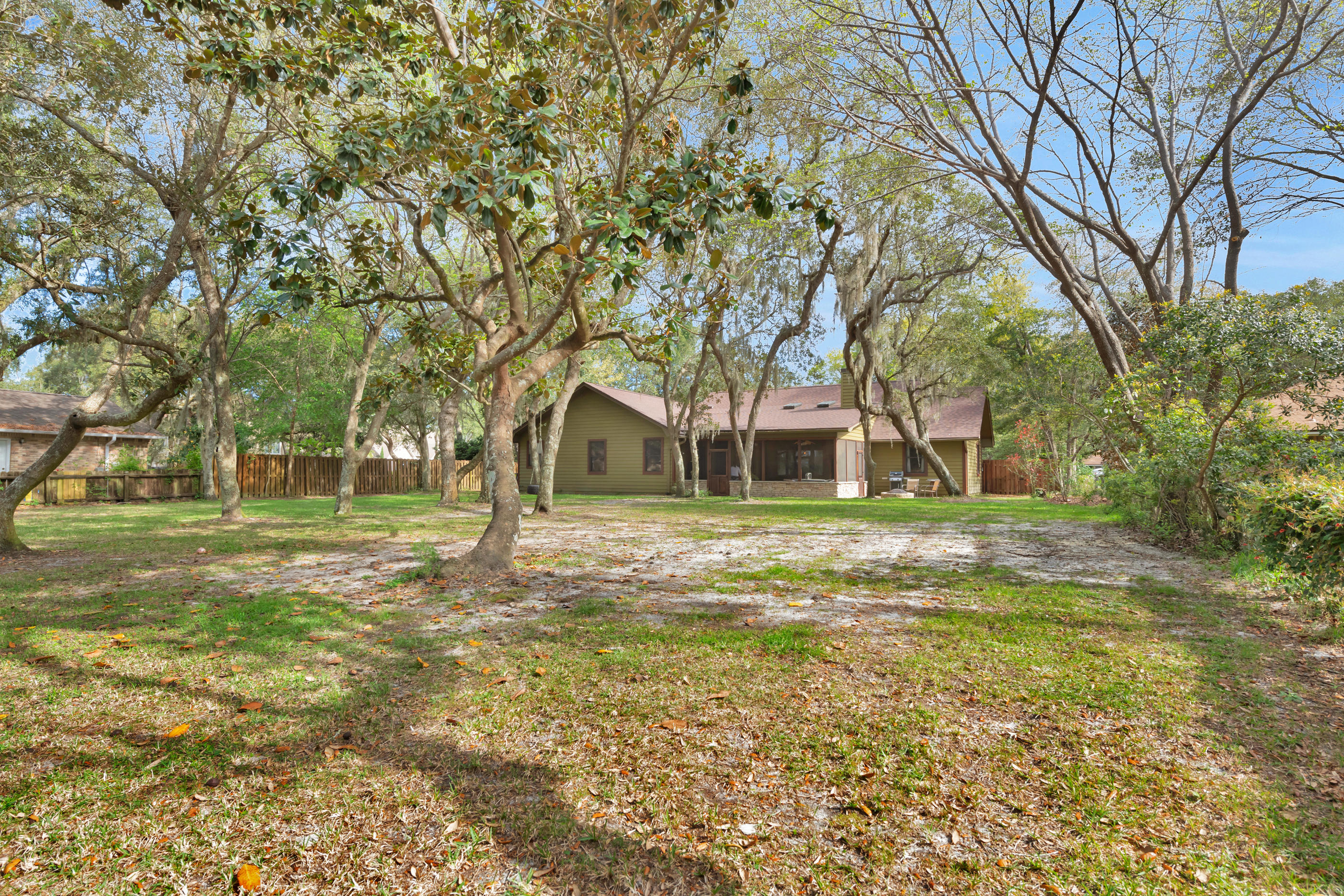 Robledal Estates - Residential