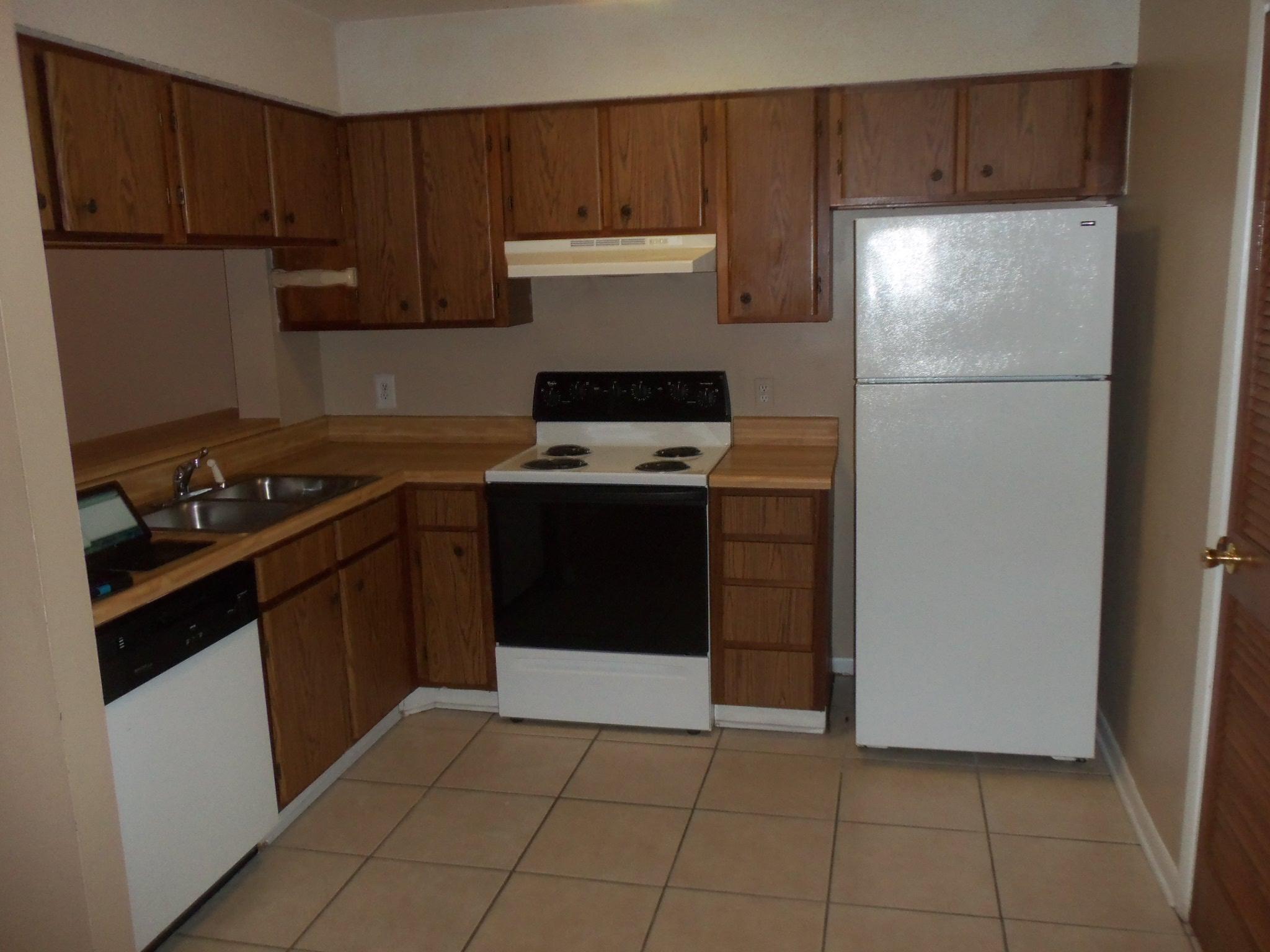 TYNER VILLAS - Residential Lease