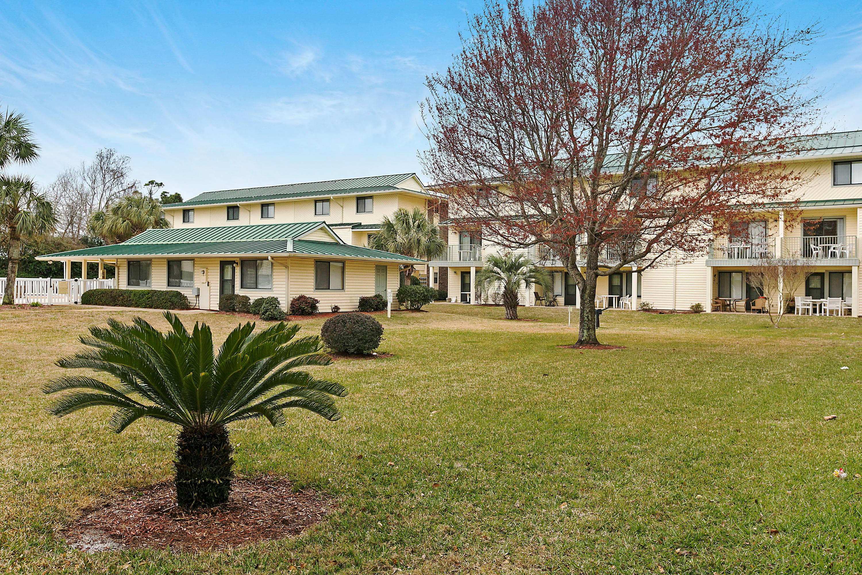 SANDPRINTS CONDO - Residential