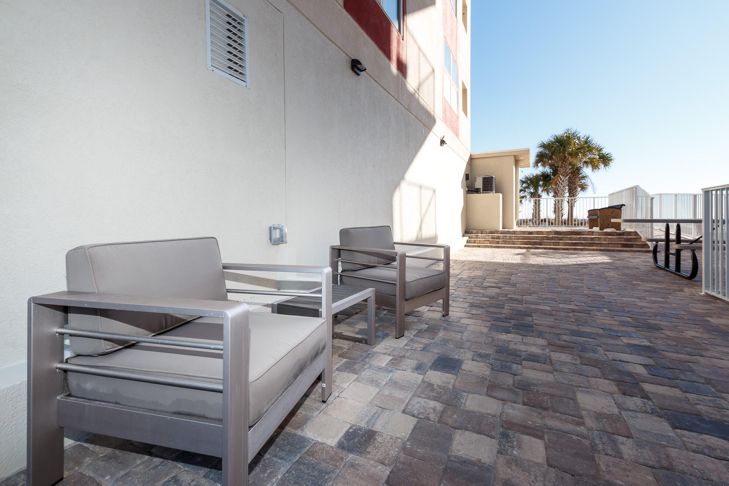 PALMS CONDO - Residential