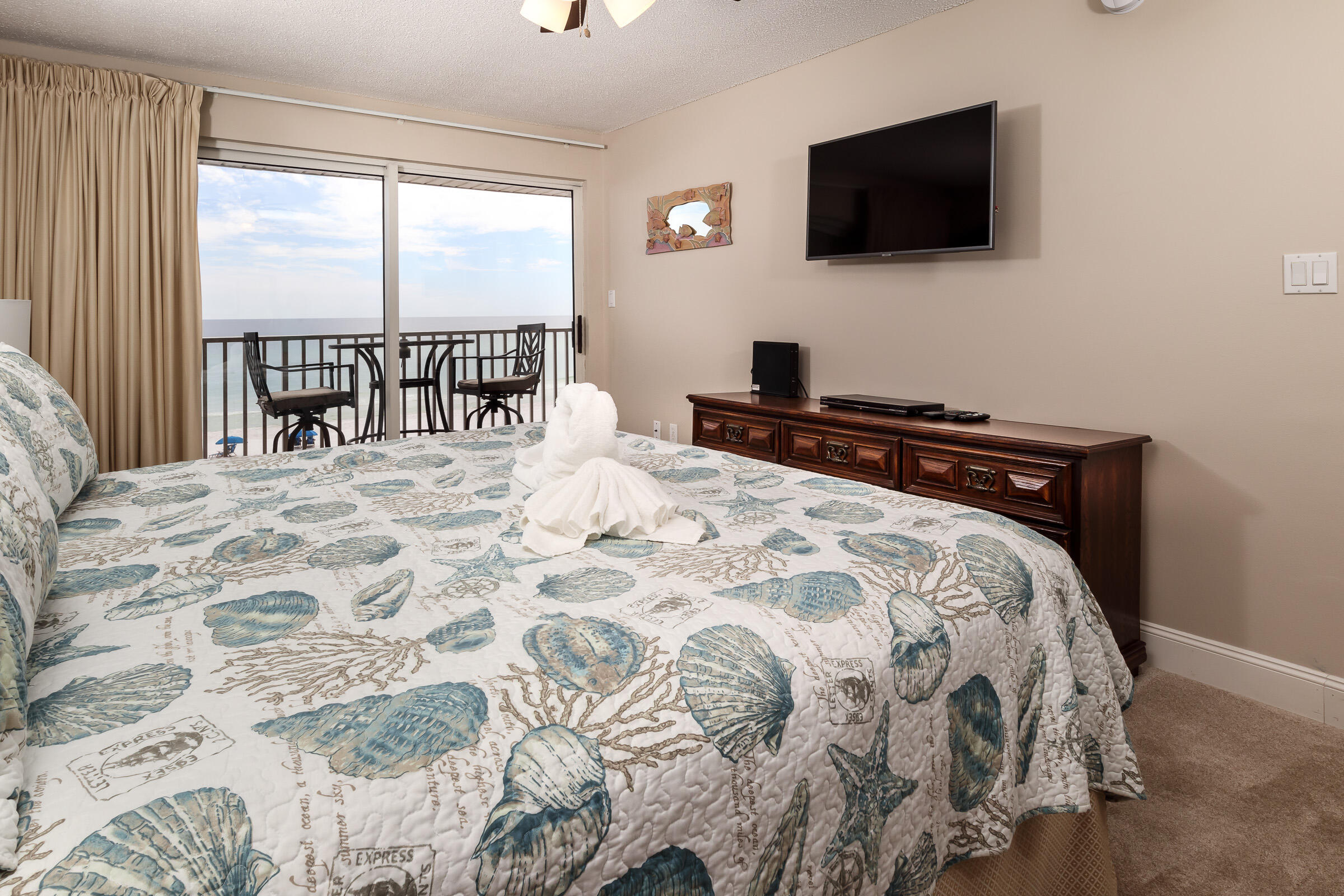 PALMS CONDO - Residential