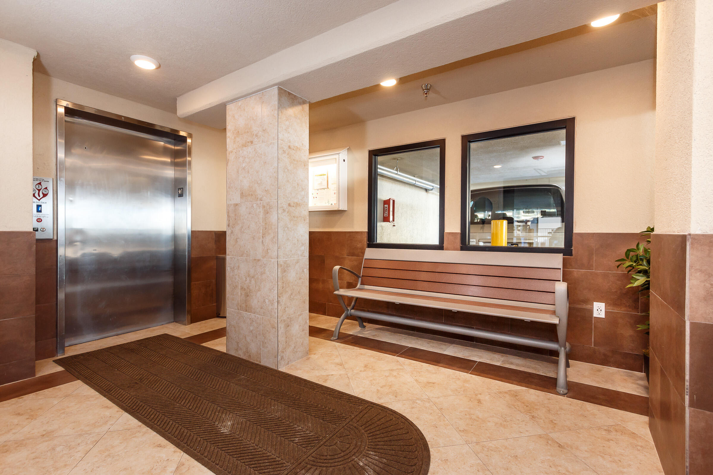 PALMS CONDO - Residential