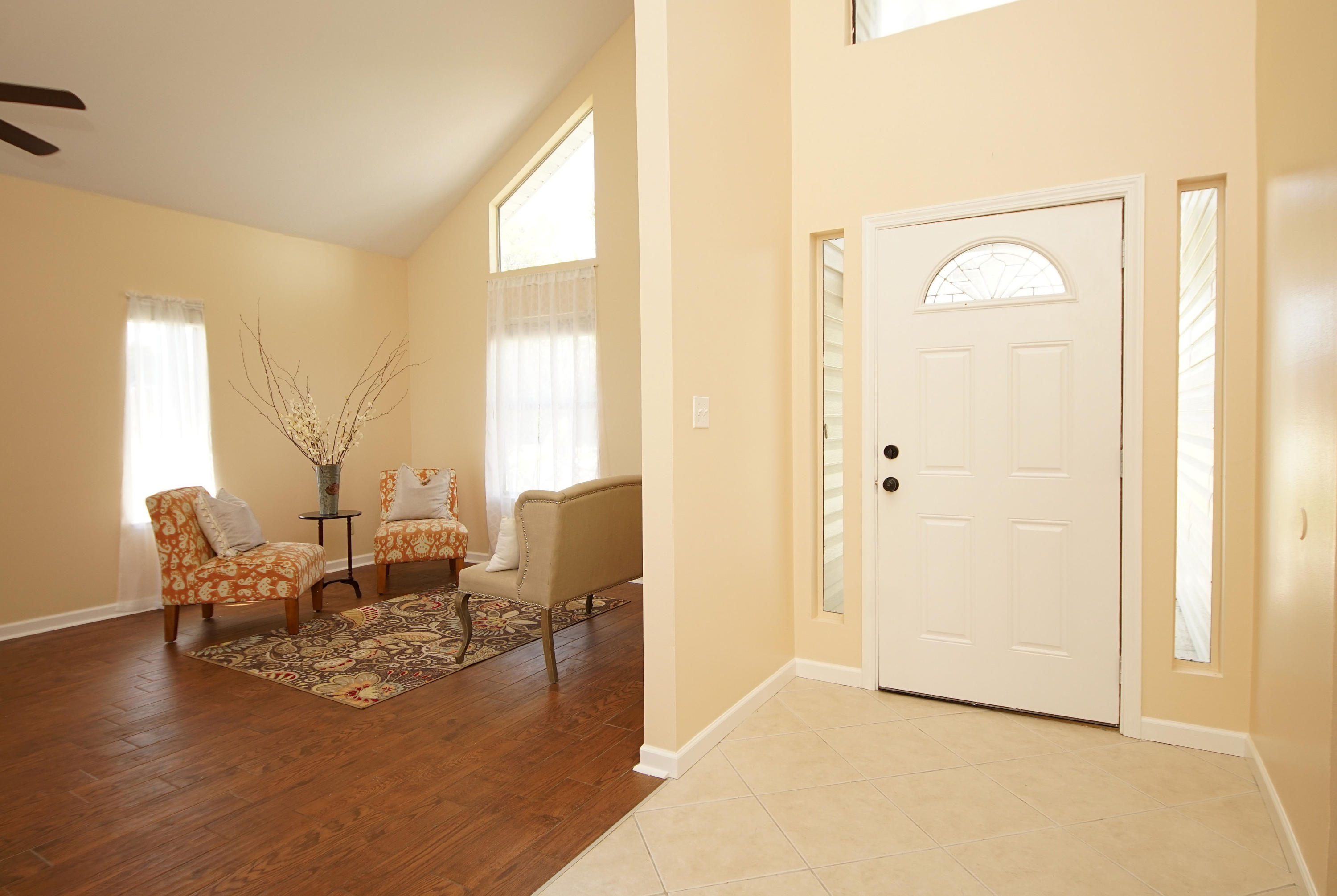 LAKESIDE VILLAGE - Residential