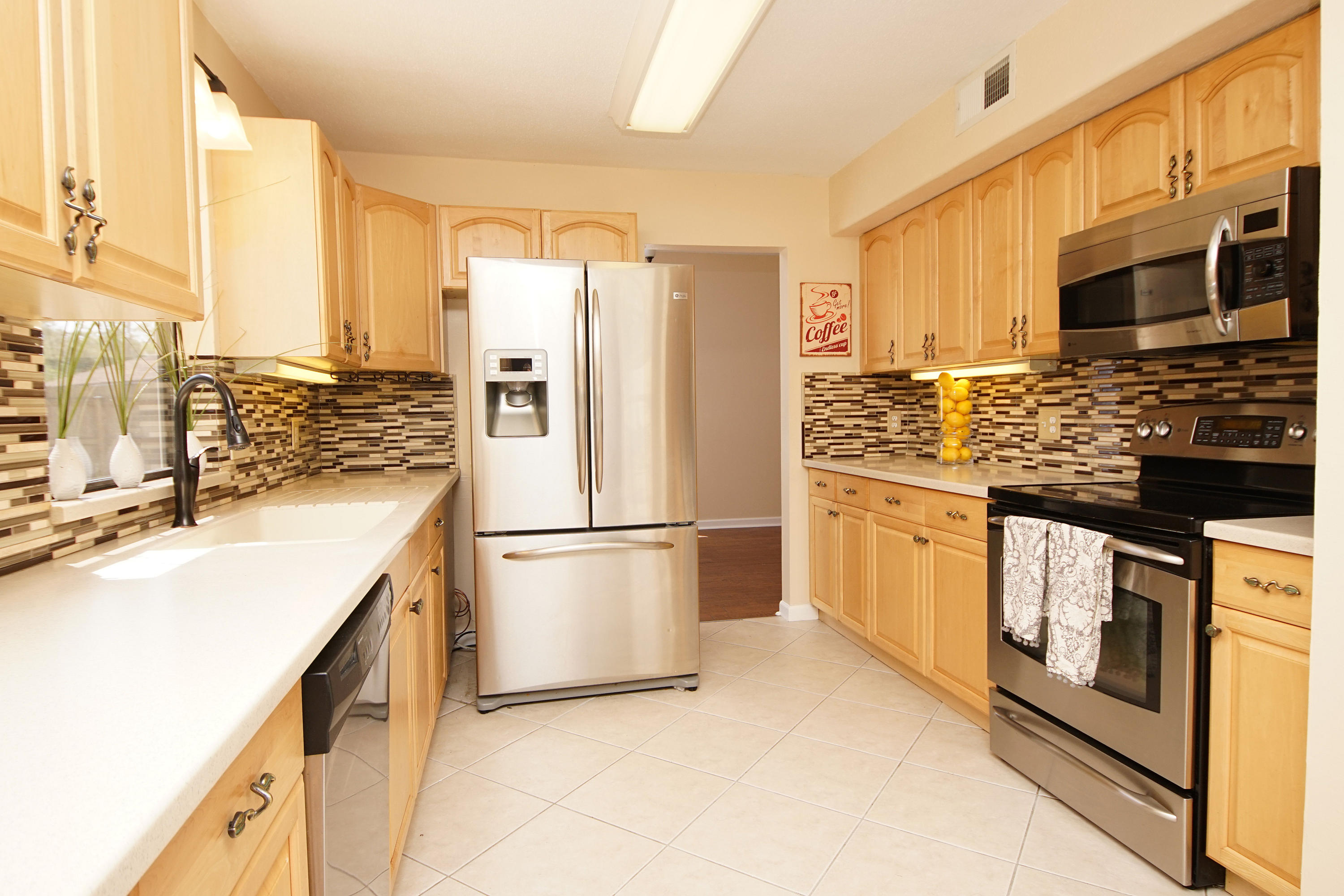 LAKESIDE VILLAGE - Residential