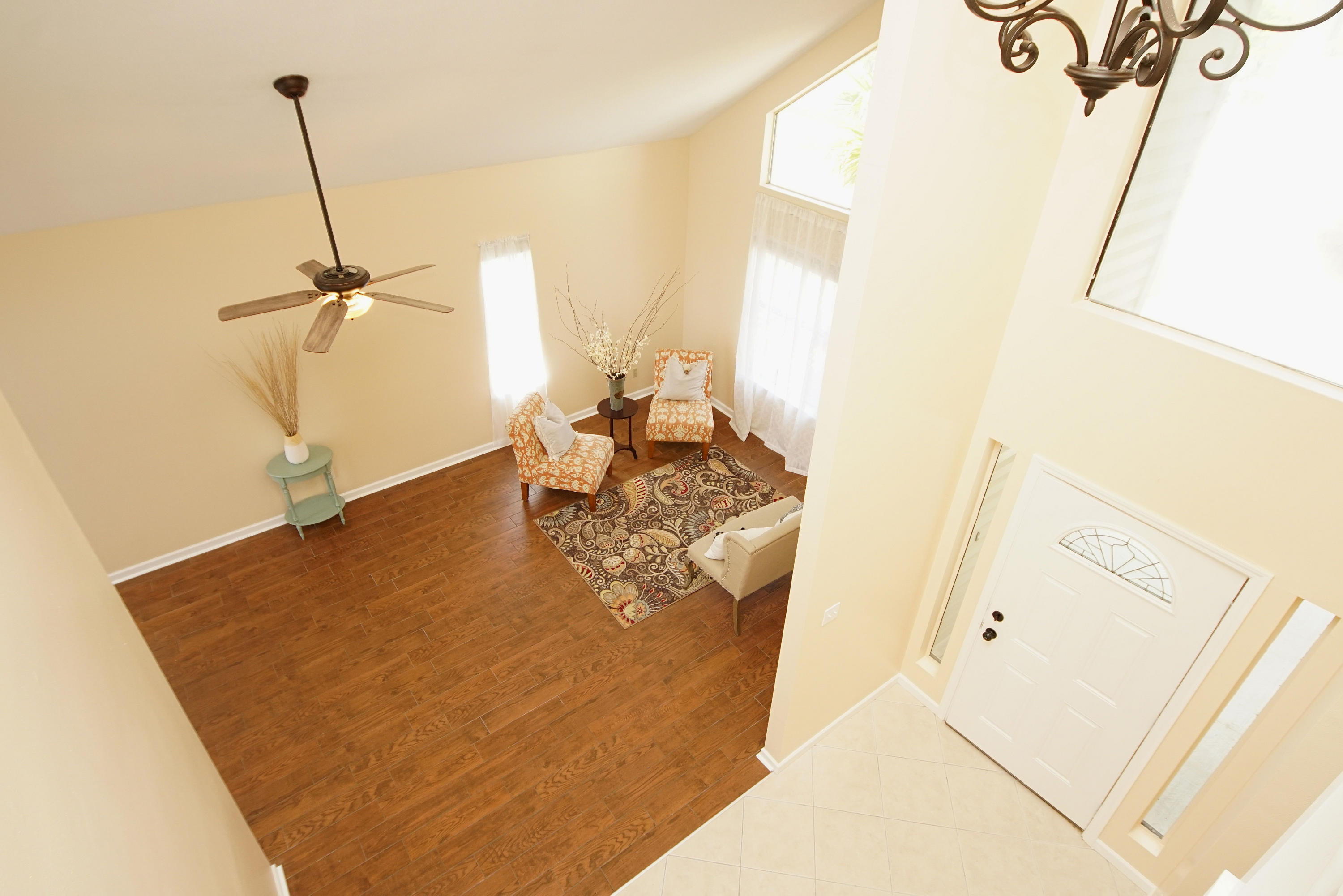 LAKESIDE VILLAGE - Residential