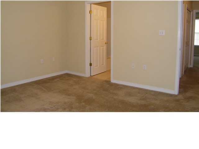 OAK PARK TOWNHOMES - Residential Lease