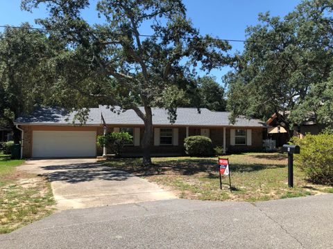 Photo of 6 Dogwood Drive, Shalimar, FL 32579 (MLS # 990975)