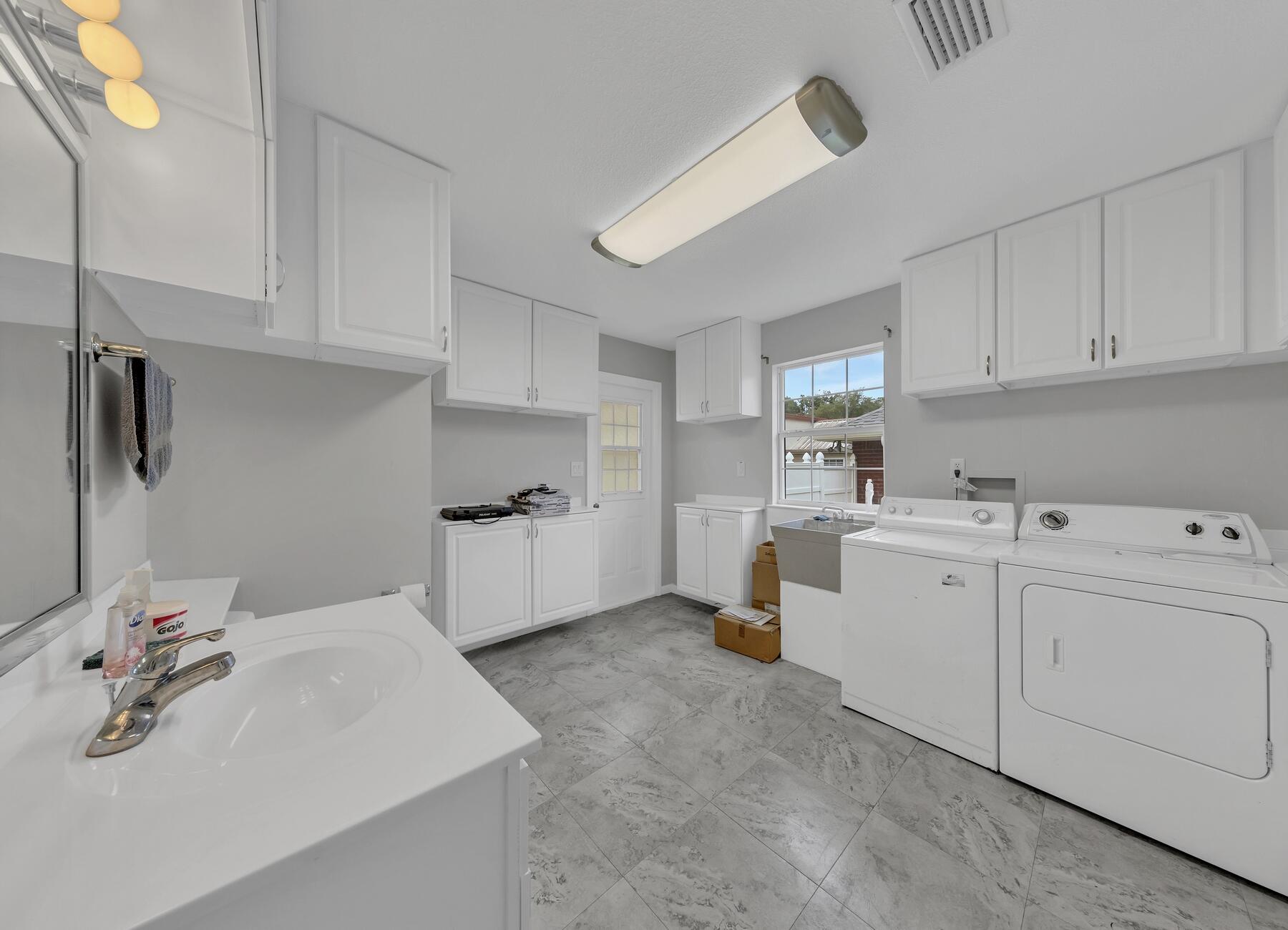 FIELD S/D 2ND ADDN - Residential Lease