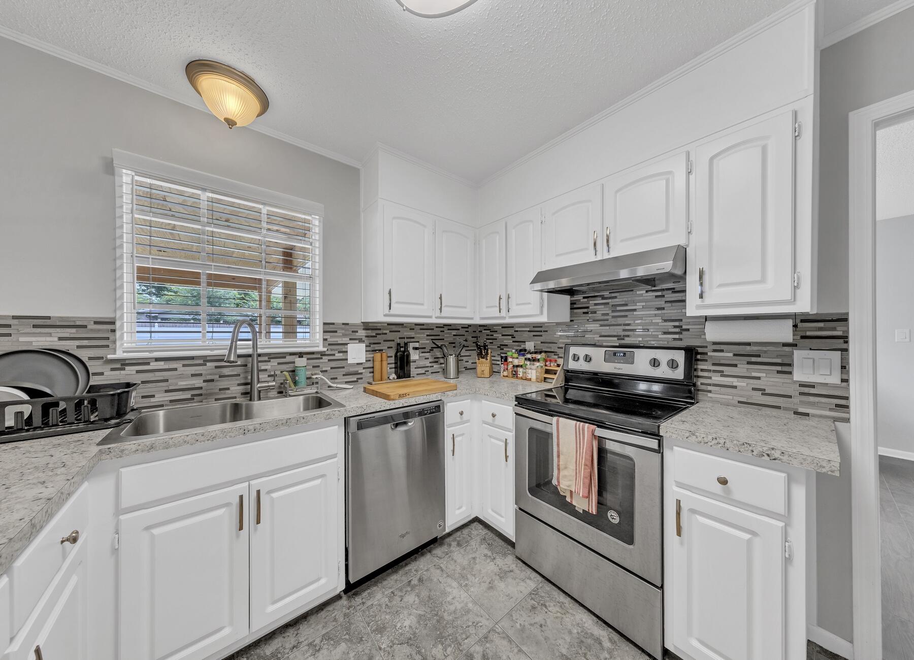 FIELD S/D 2ND ADDN - Residential Lease