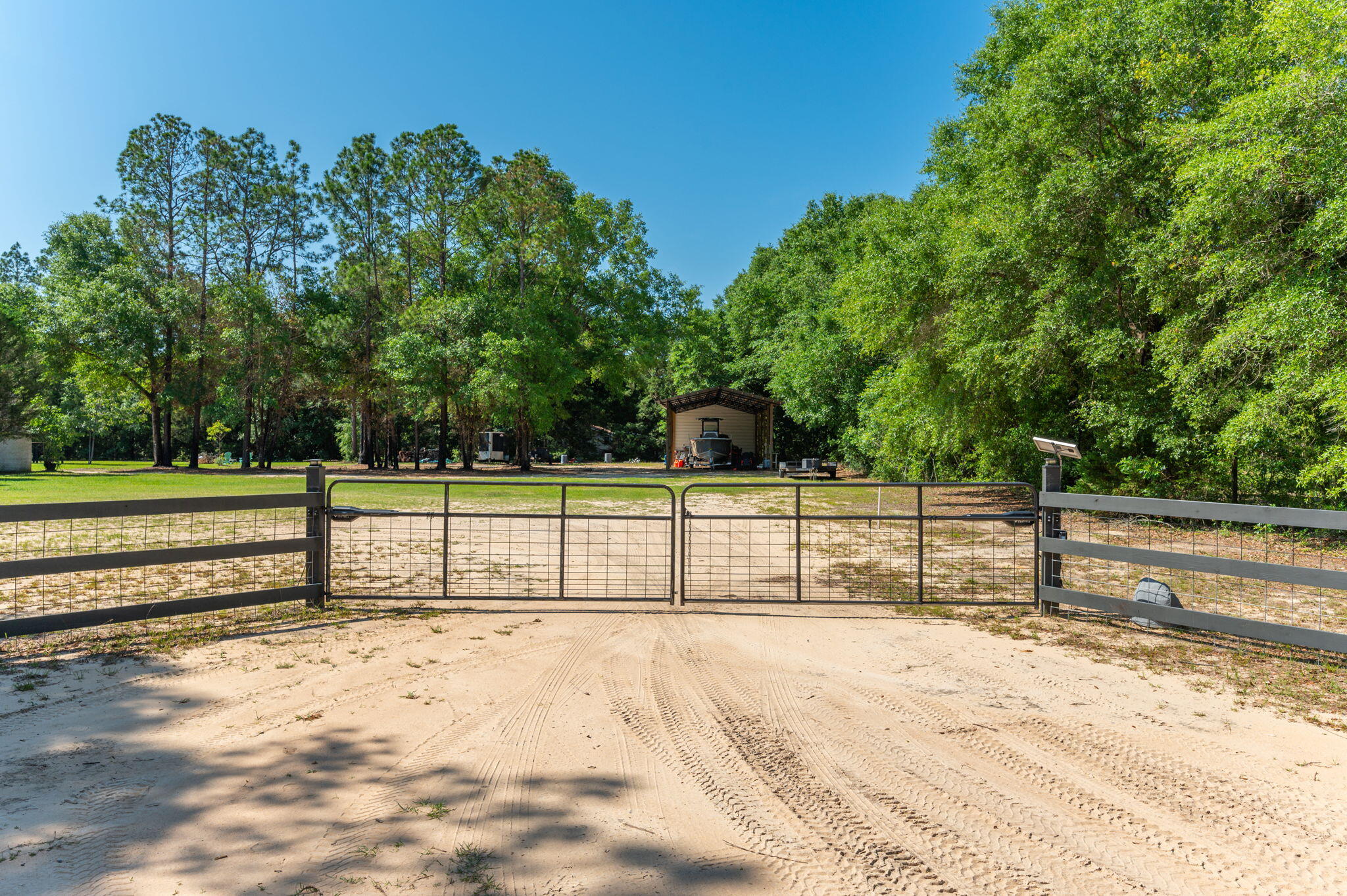 METES & BOUNDS - Residential
