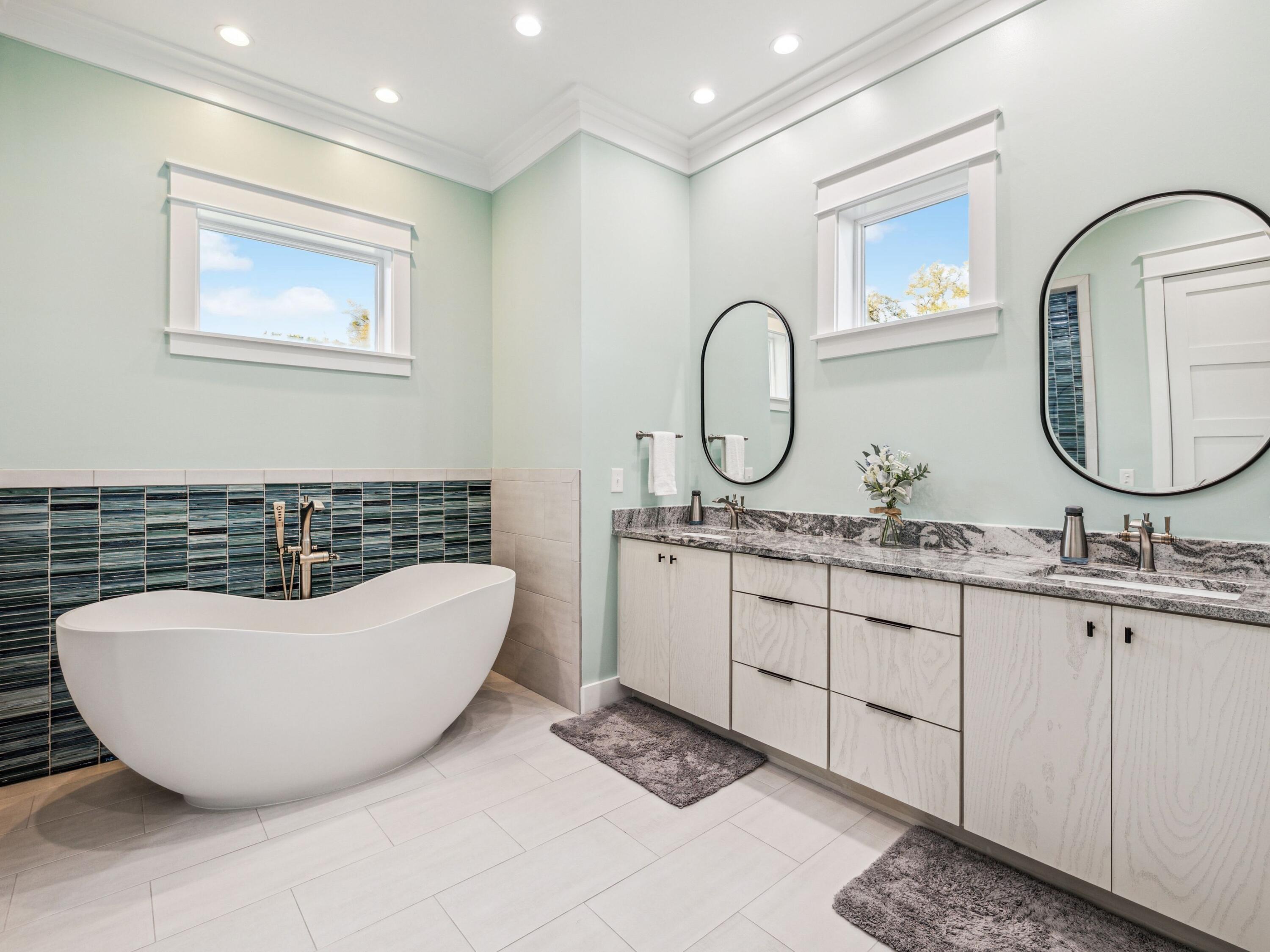 BAY GROVE - Residential