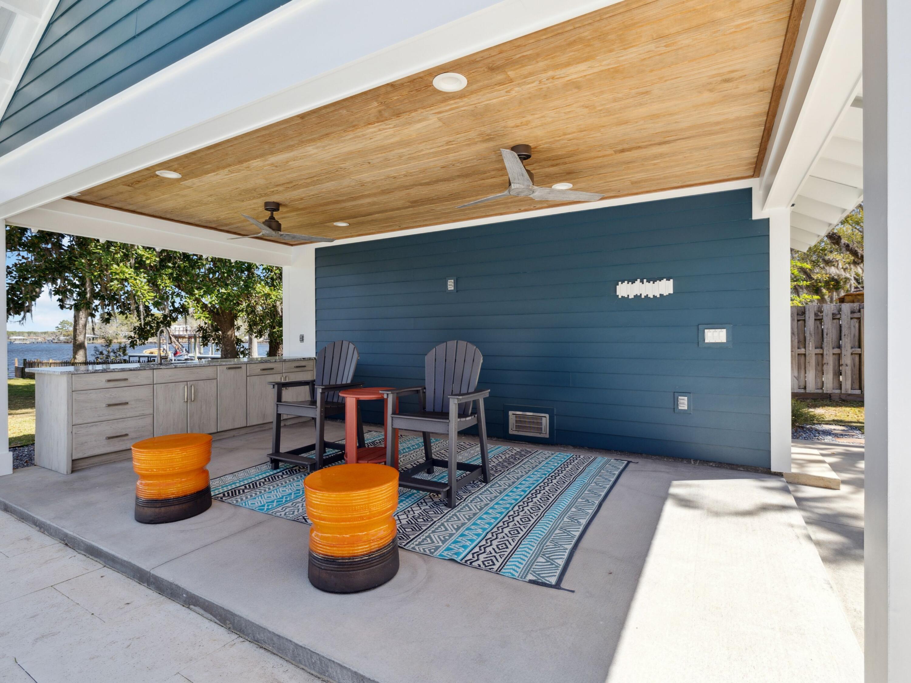 BAY GROVE - Residential