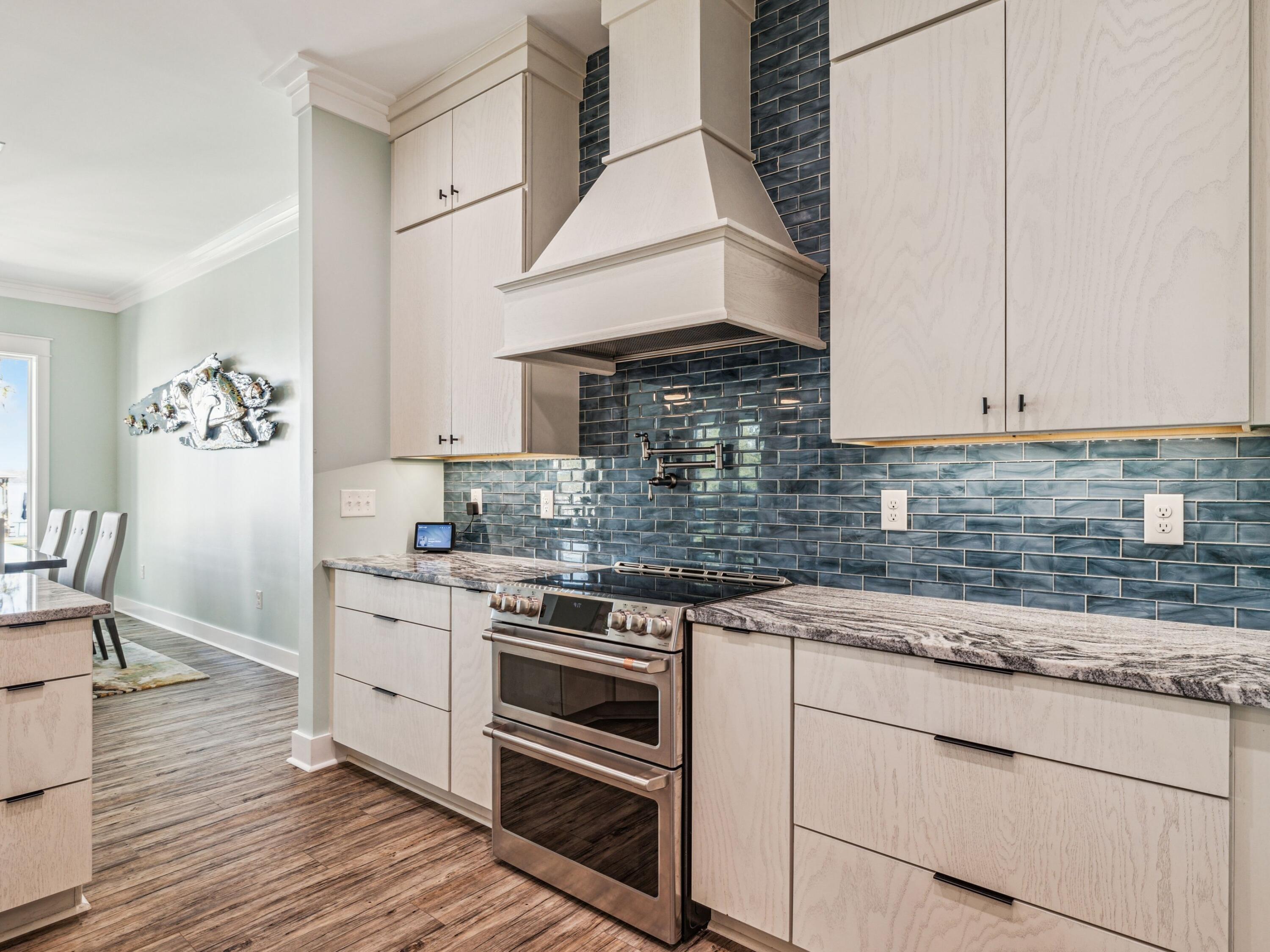 BAY GROVE - Residential