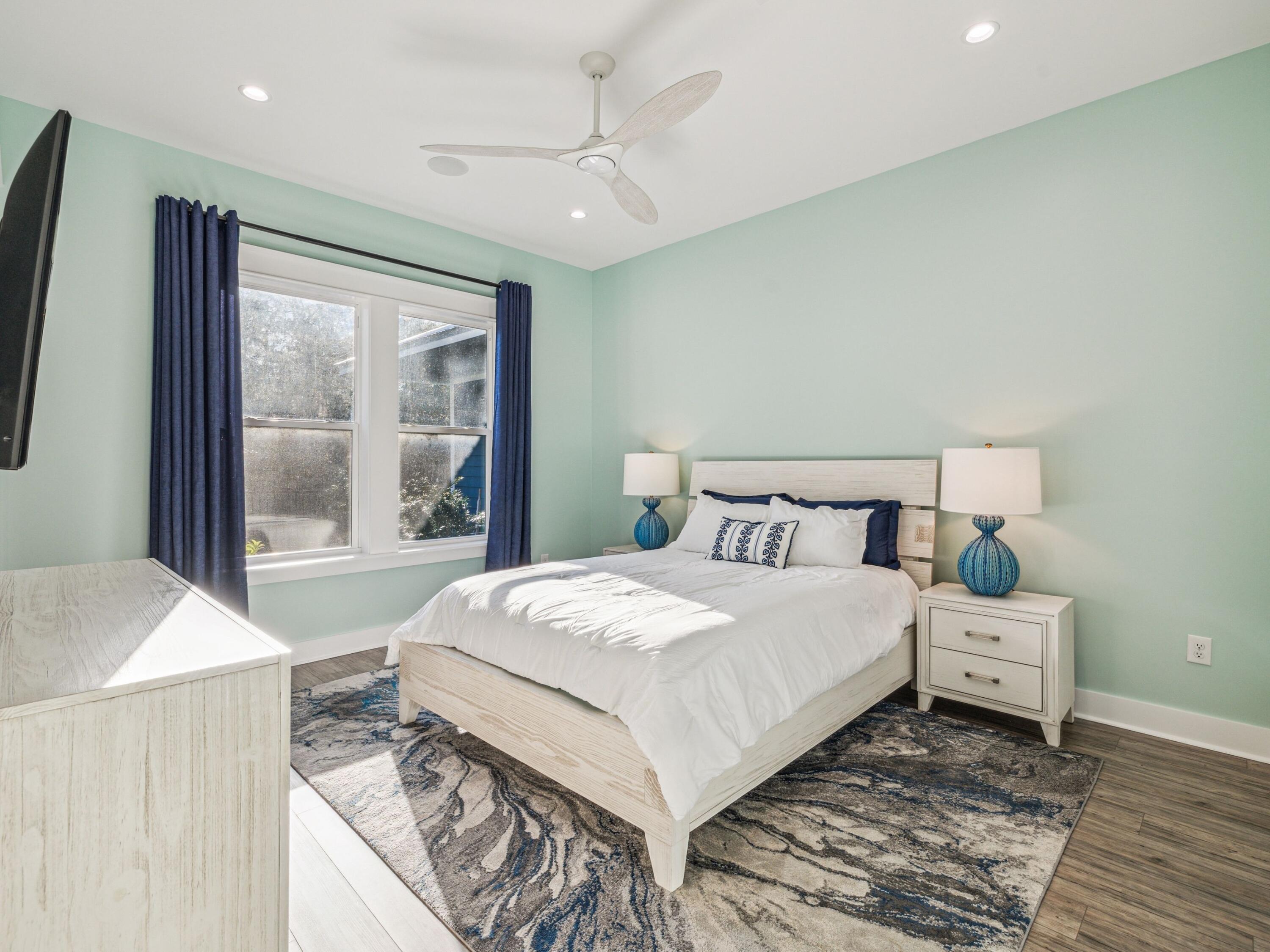 BAY GROVE - Residential