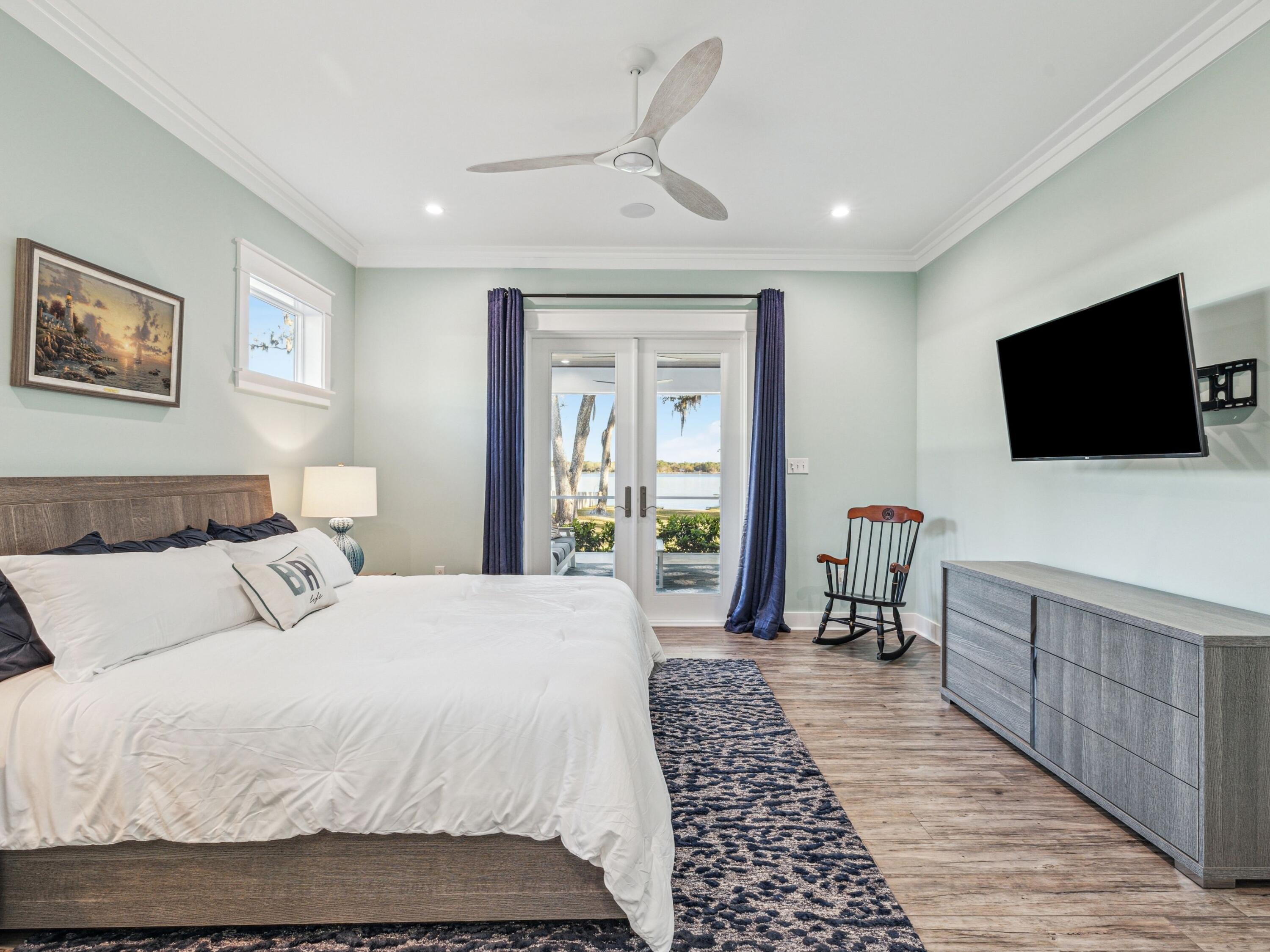 BAY GROVE - Residential