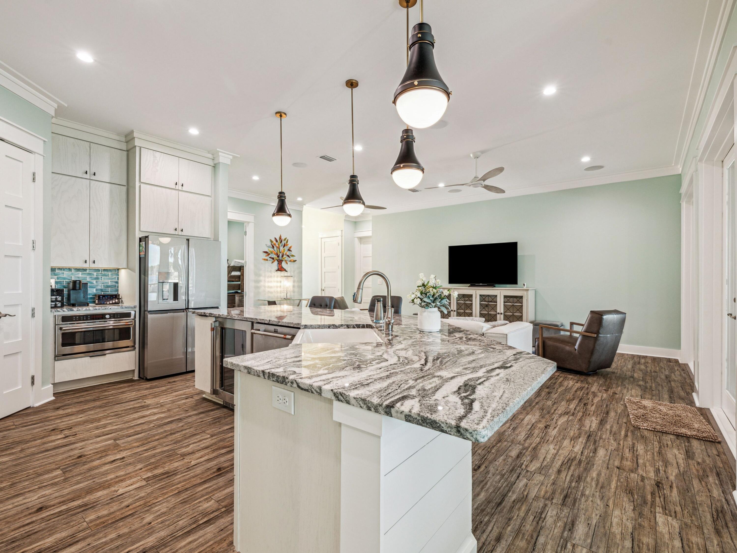 BAY GROVE - Residential