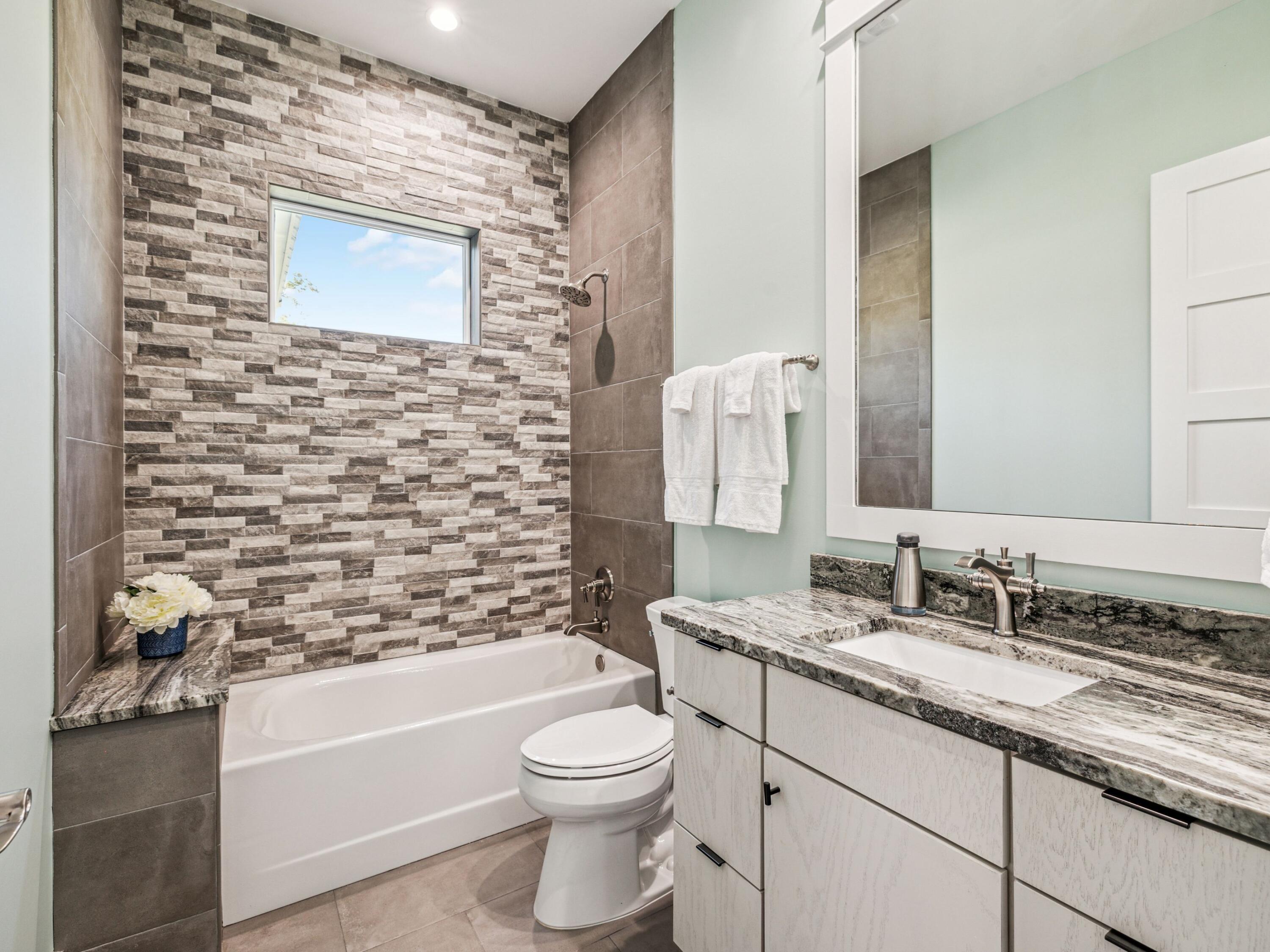 BAY GROVE - Residential