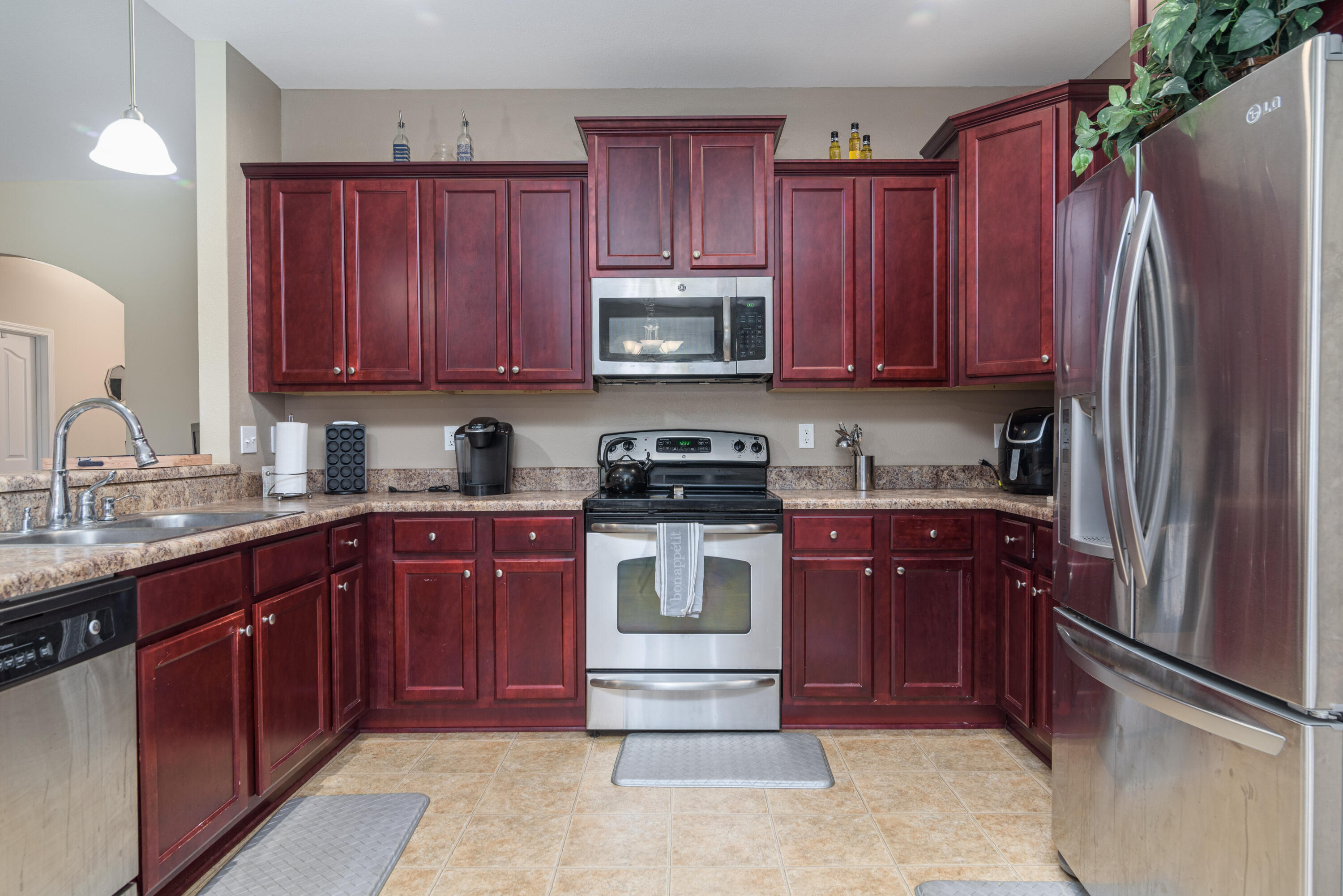 ROLLING RIDGE - Residential