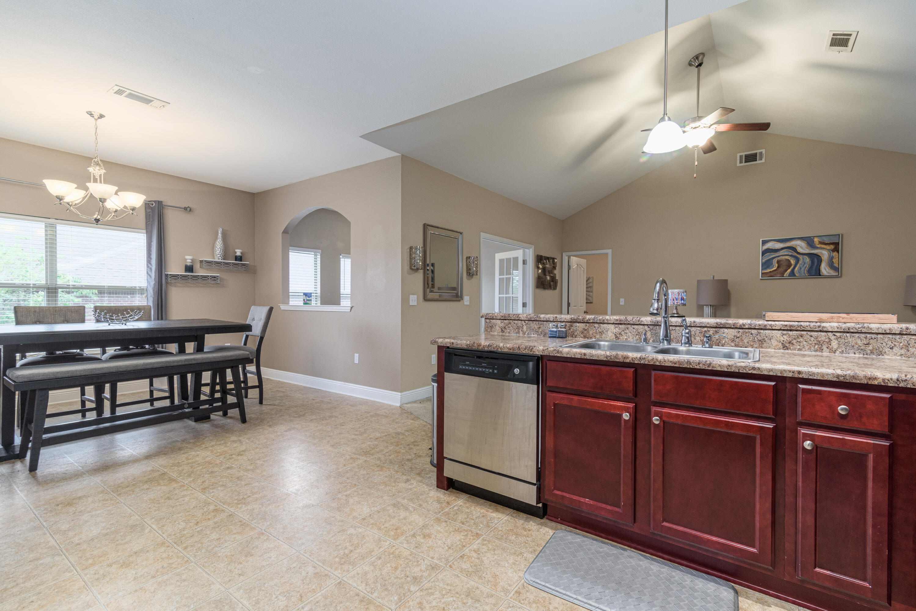 ROLLING RIDGE - Residential