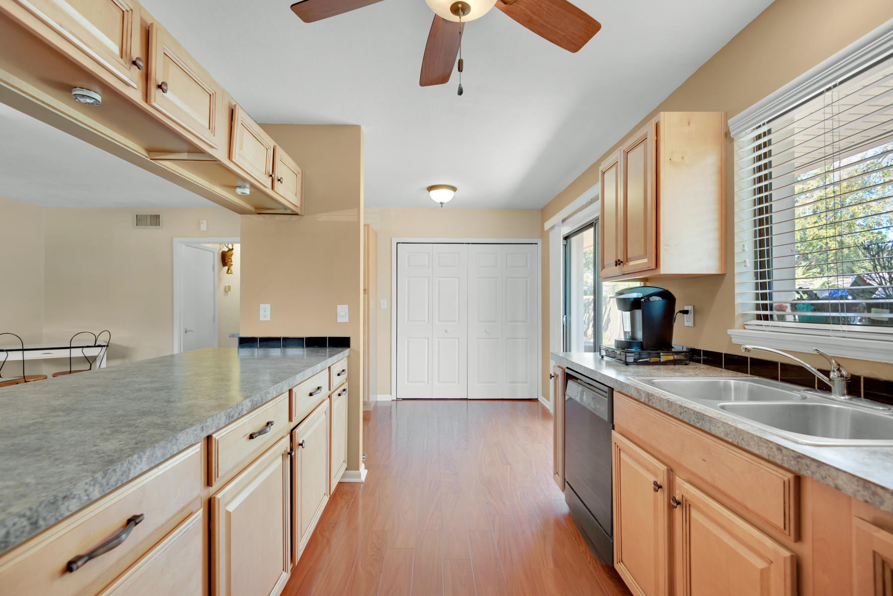 ELLIOTTS POINT 10TH ADDN - Residential