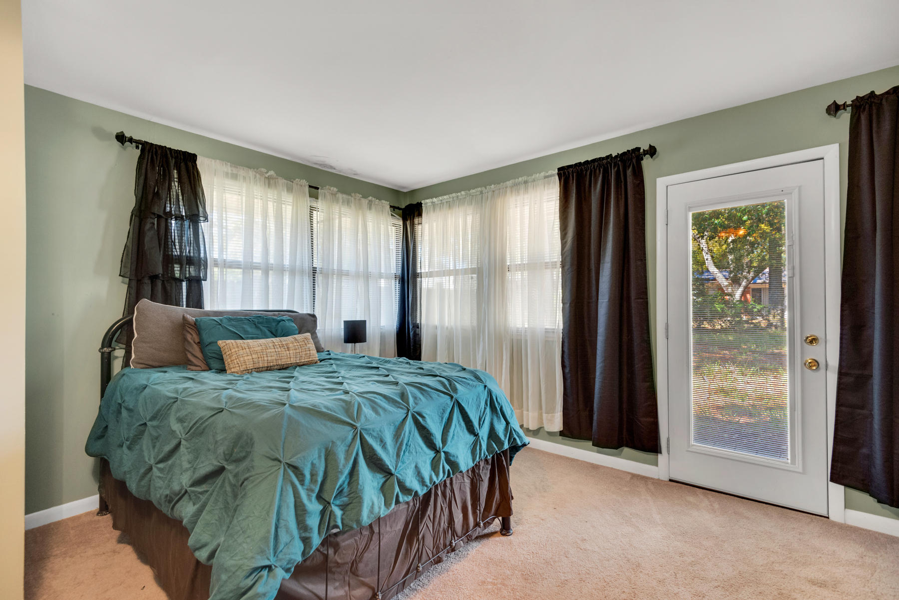 ELLIOTTS POINT 10TH ADDN - Residential