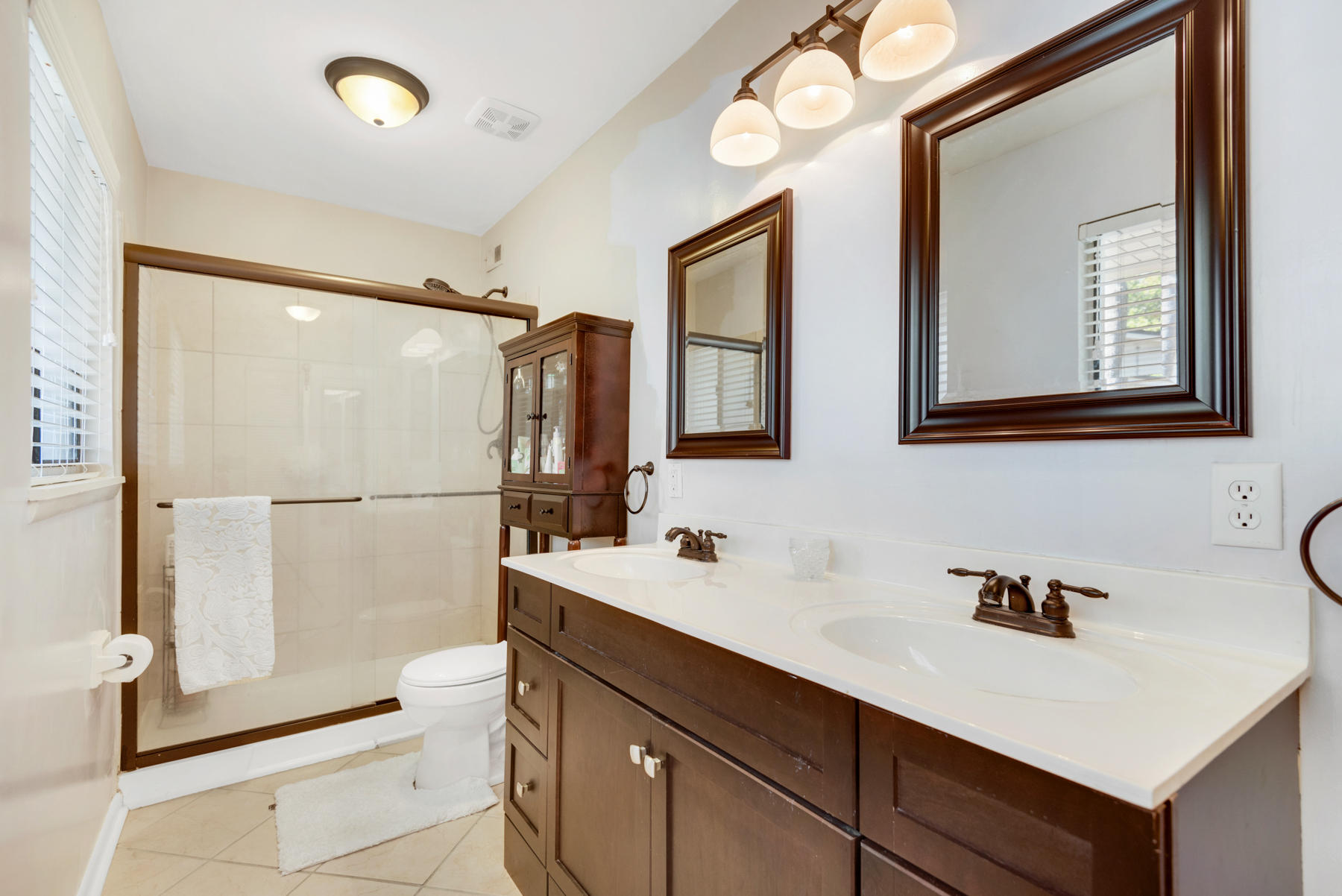 ELLIOTTS POINT 10TH ADDN - Residential