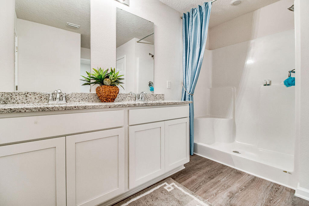 HOMEWOOD EST - Residential