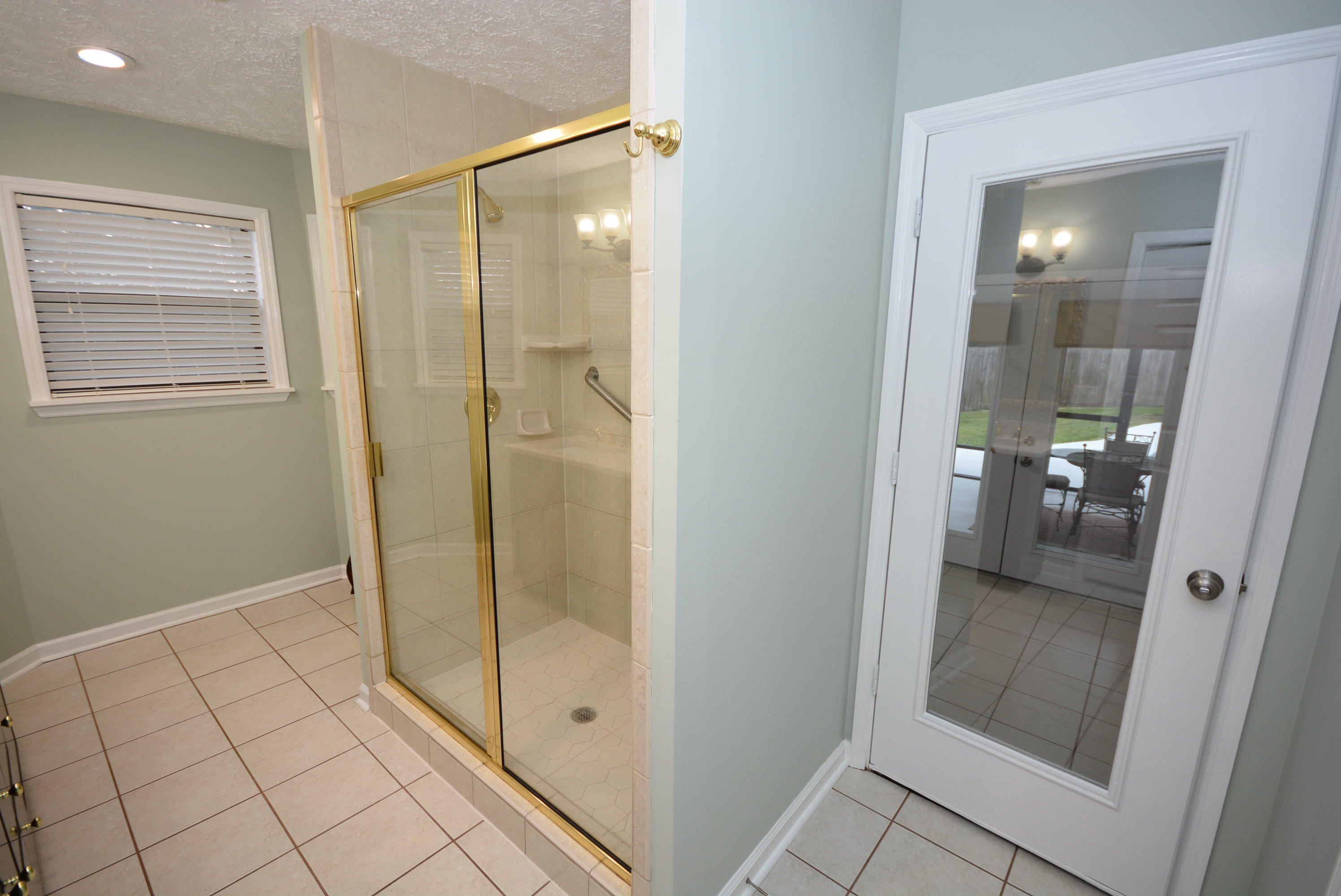 COLONY CLUB HARBOUR PH 2 - Residential