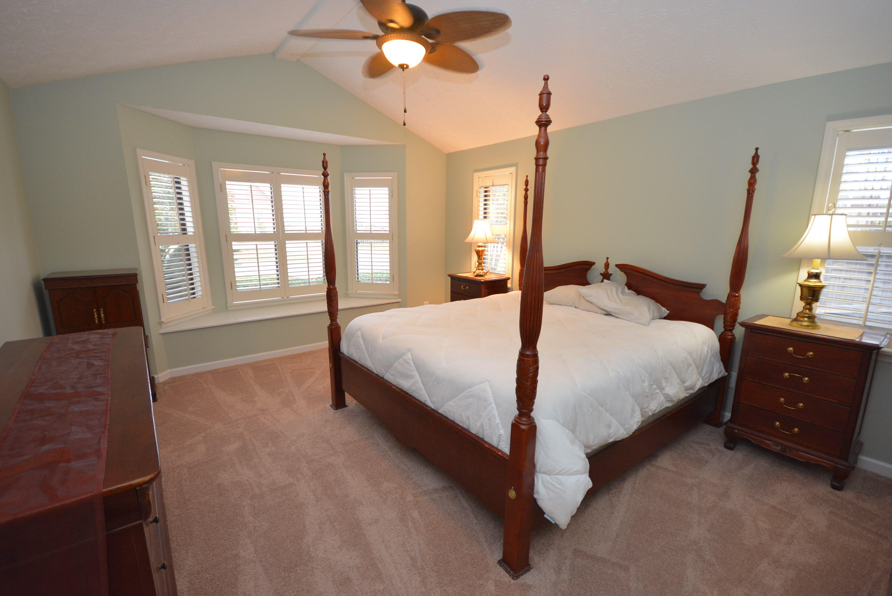 COLONY CLUB HARBOUR PH 2 - Residential