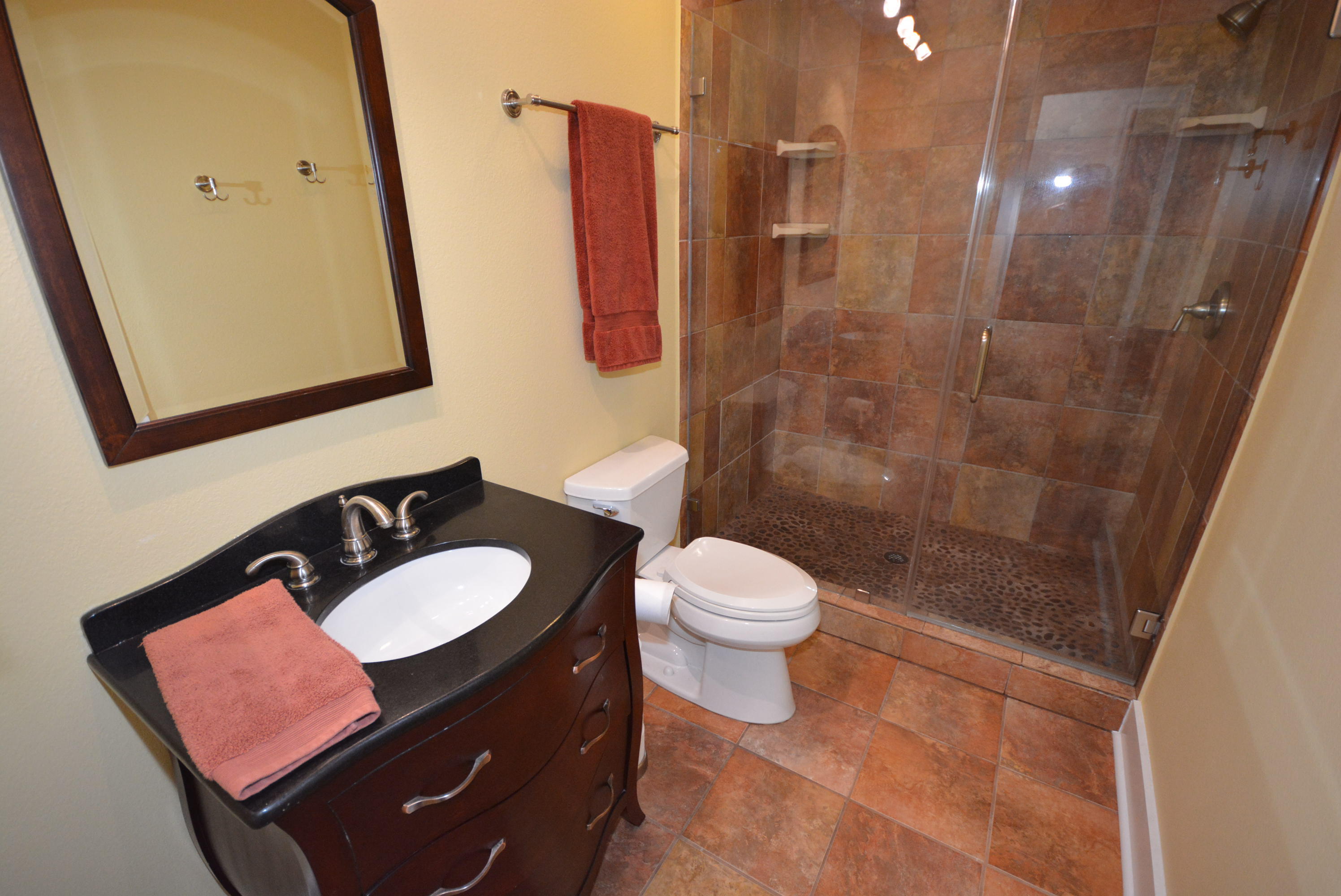 COLONY CLUB HARBOUR PH 2 - Residential