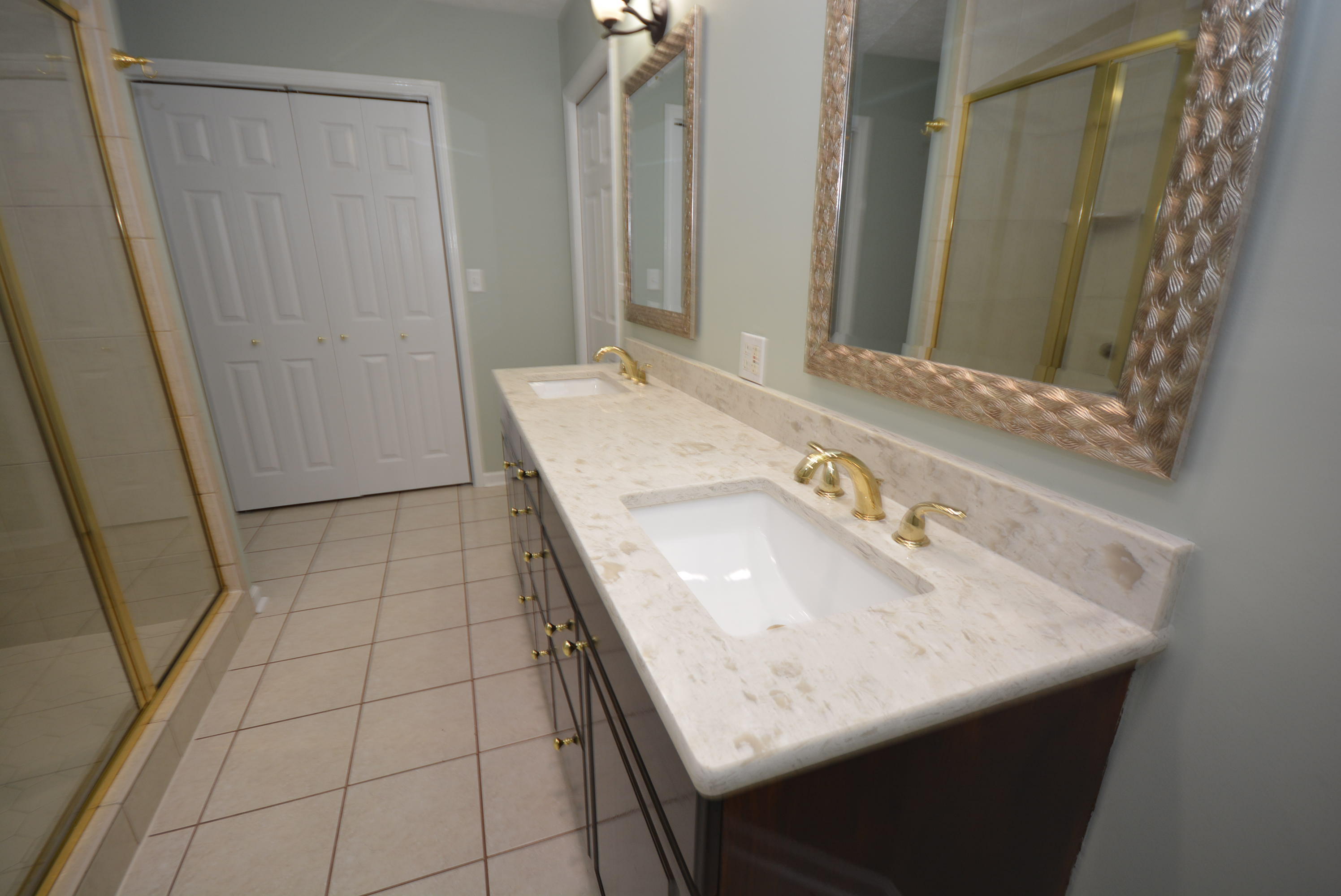COLONY CLUB HARBOUR PH 2 - Residential