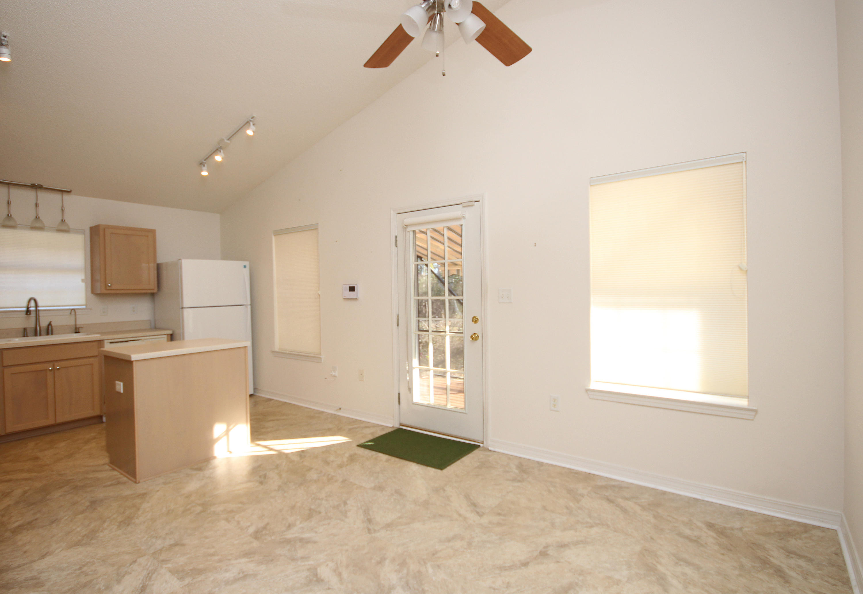 MARSH HARBOR - Residential