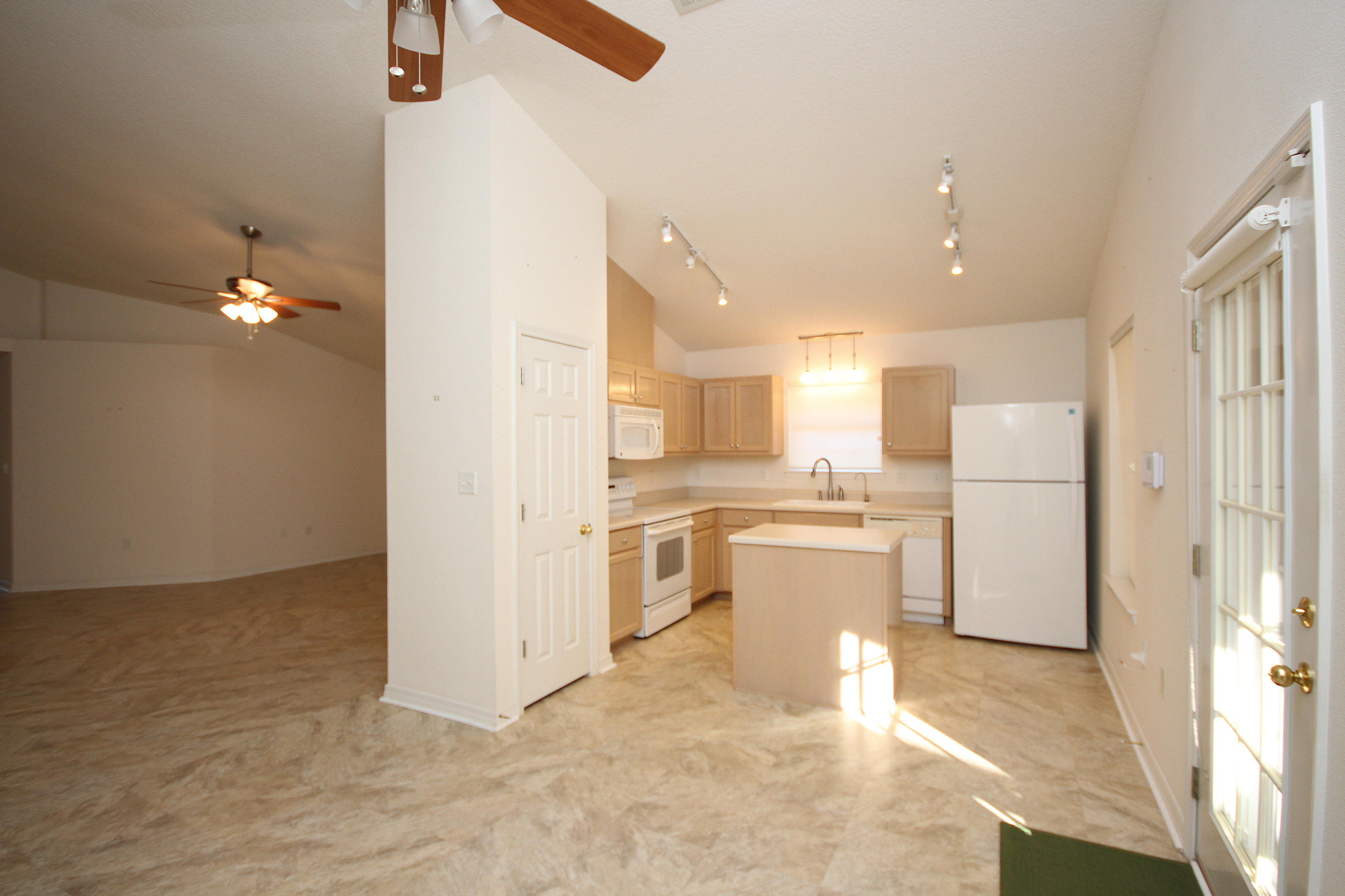 MARSH HARBOR - Residential