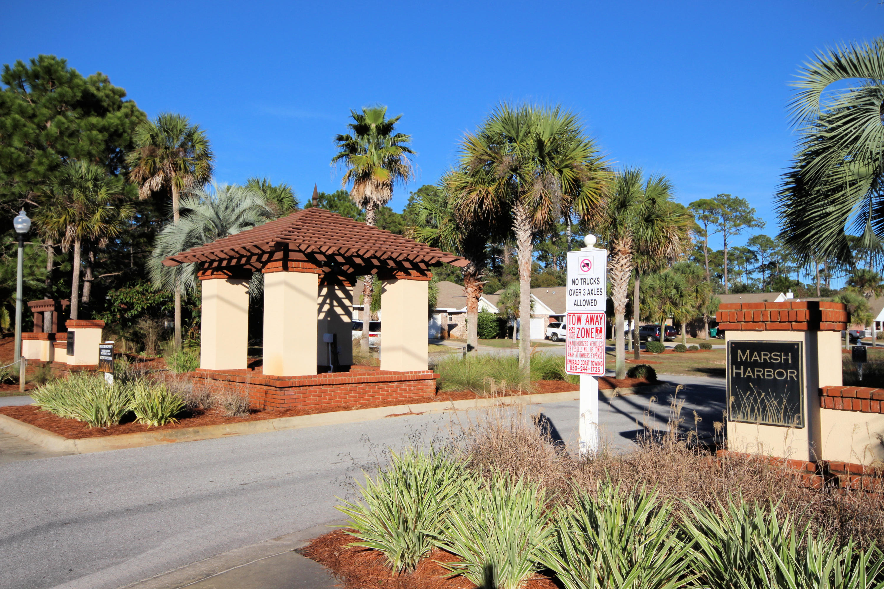 MARSH HARBOR - Residential