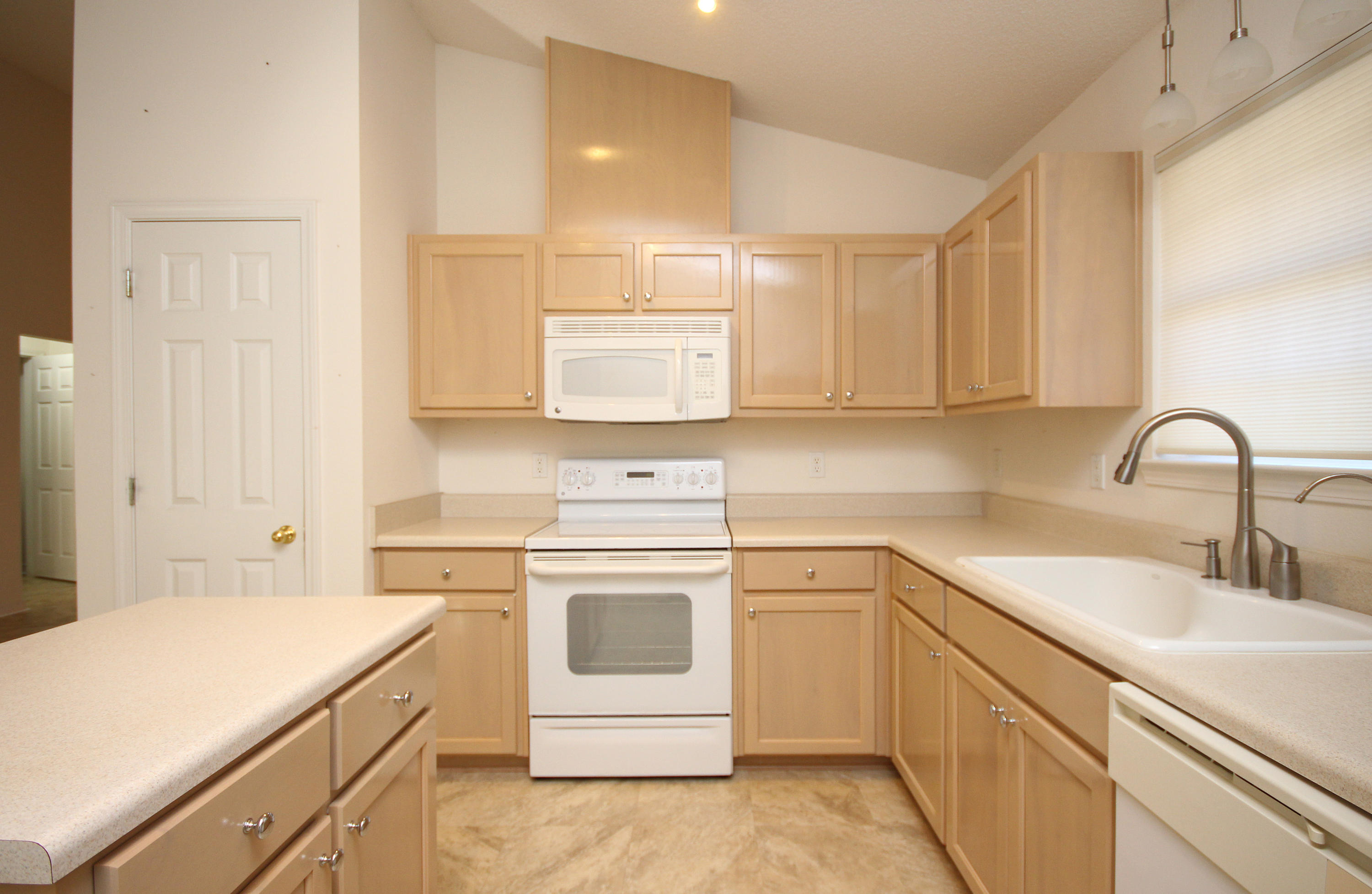 MARSH HARBOR - Residential