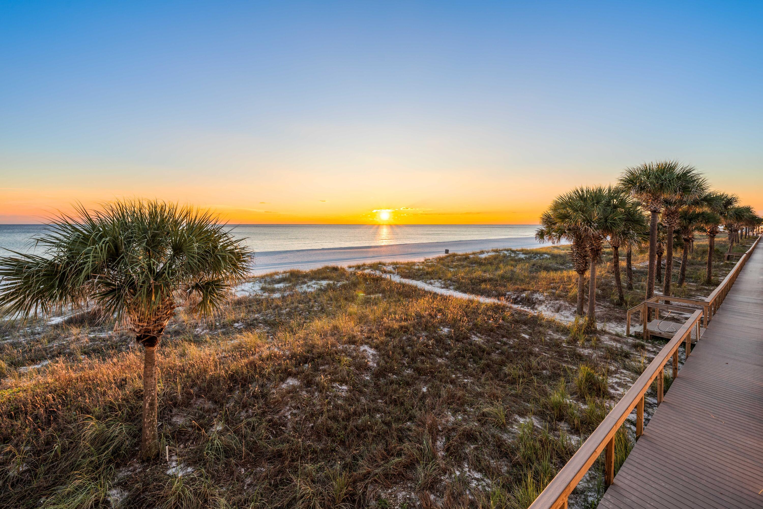 SHORES TOWNHOUSES - Residential