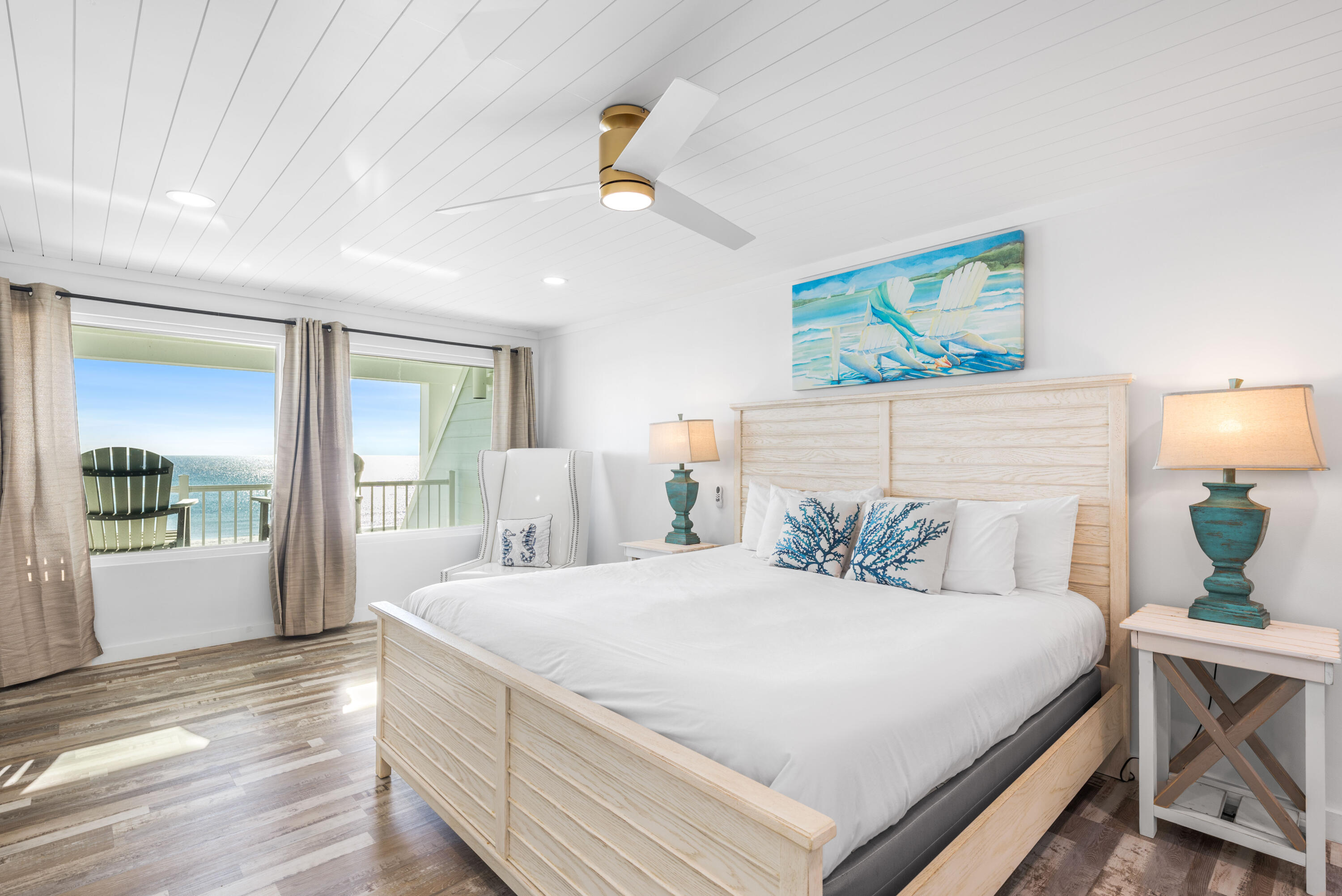 SHORES TOWNHOUSES - Residential