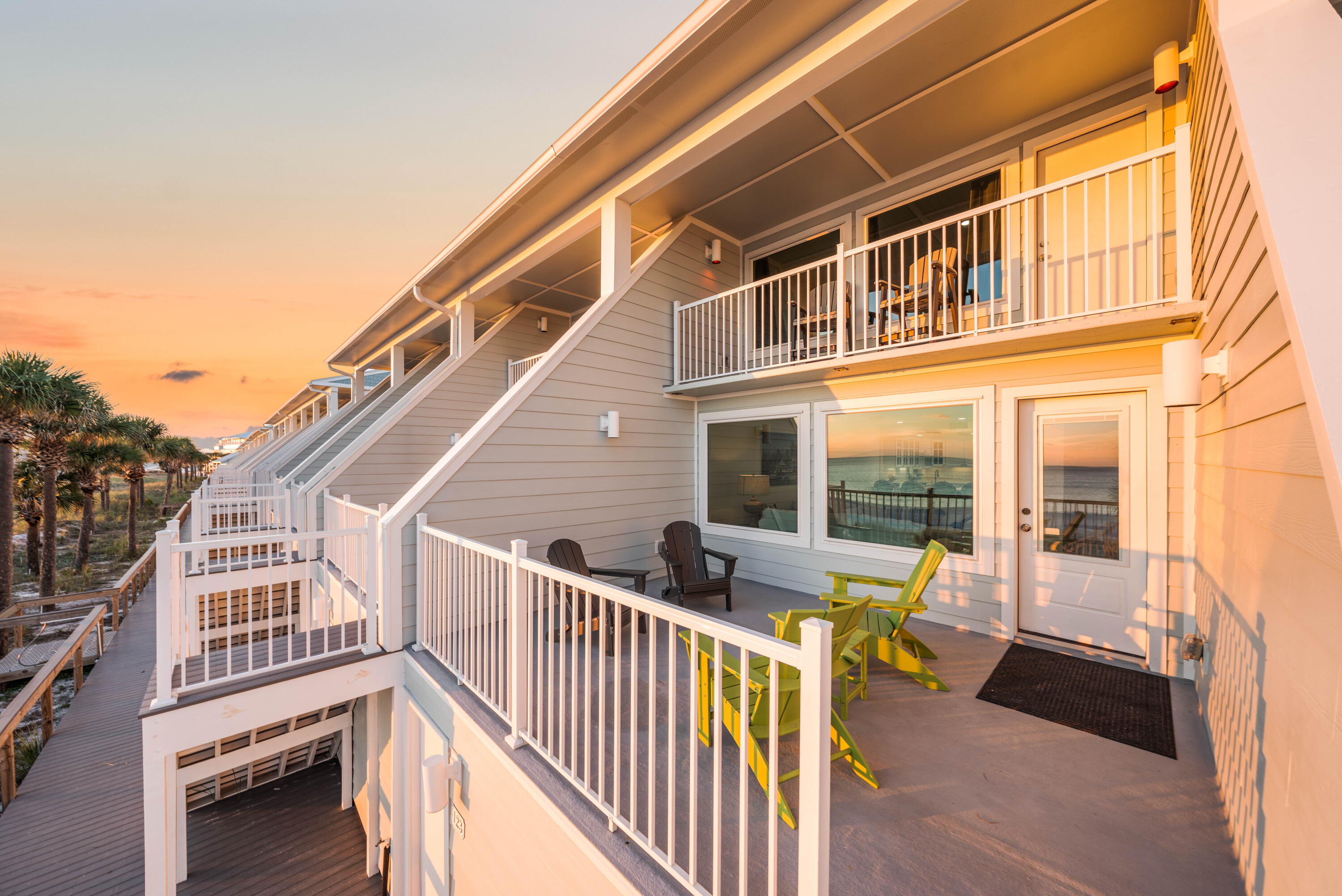 SHORES TOWNHOUSES - Residential