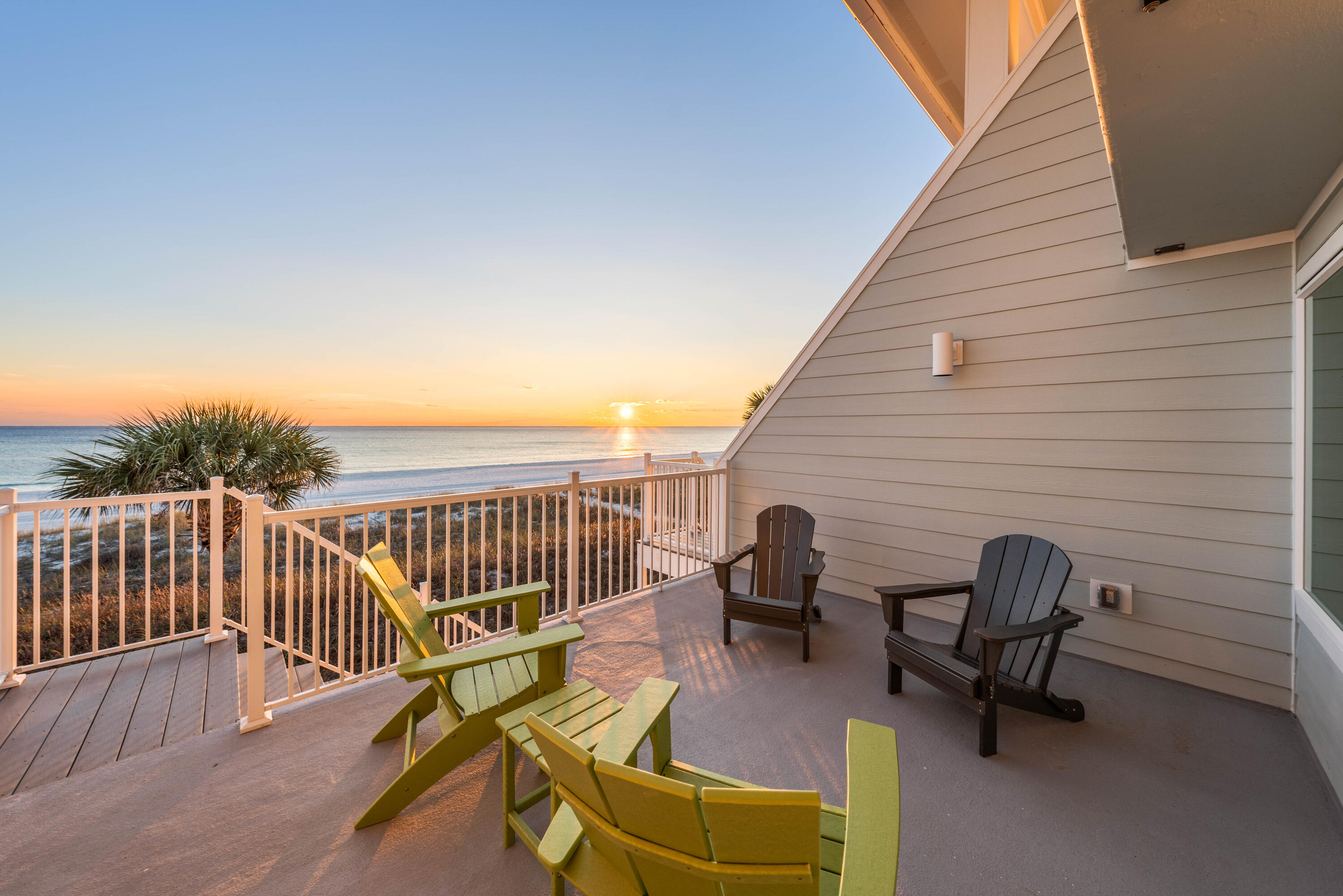 SHORES TOWNHOUSES - Residential