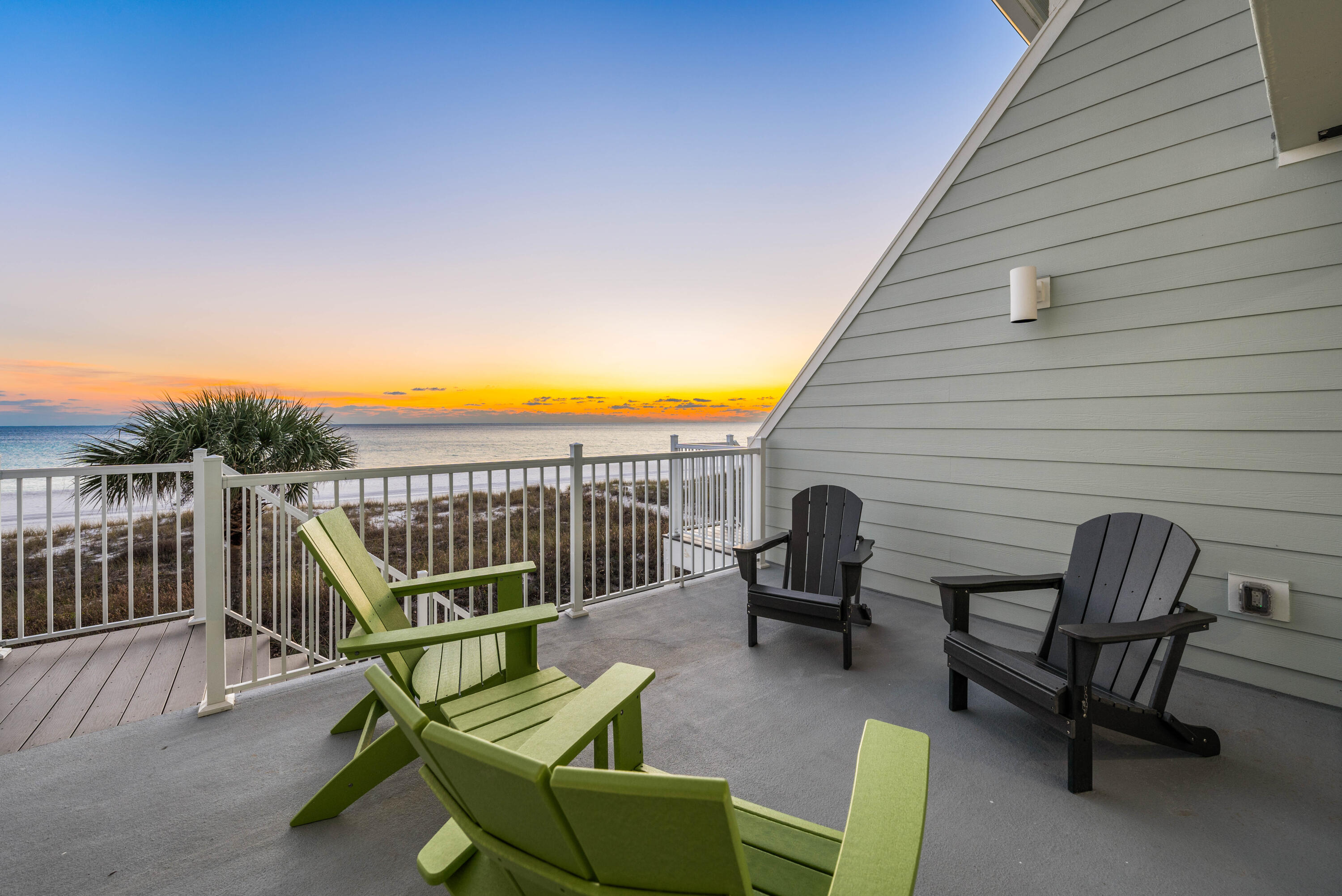 SHORES TOWNHOUSES - Residential