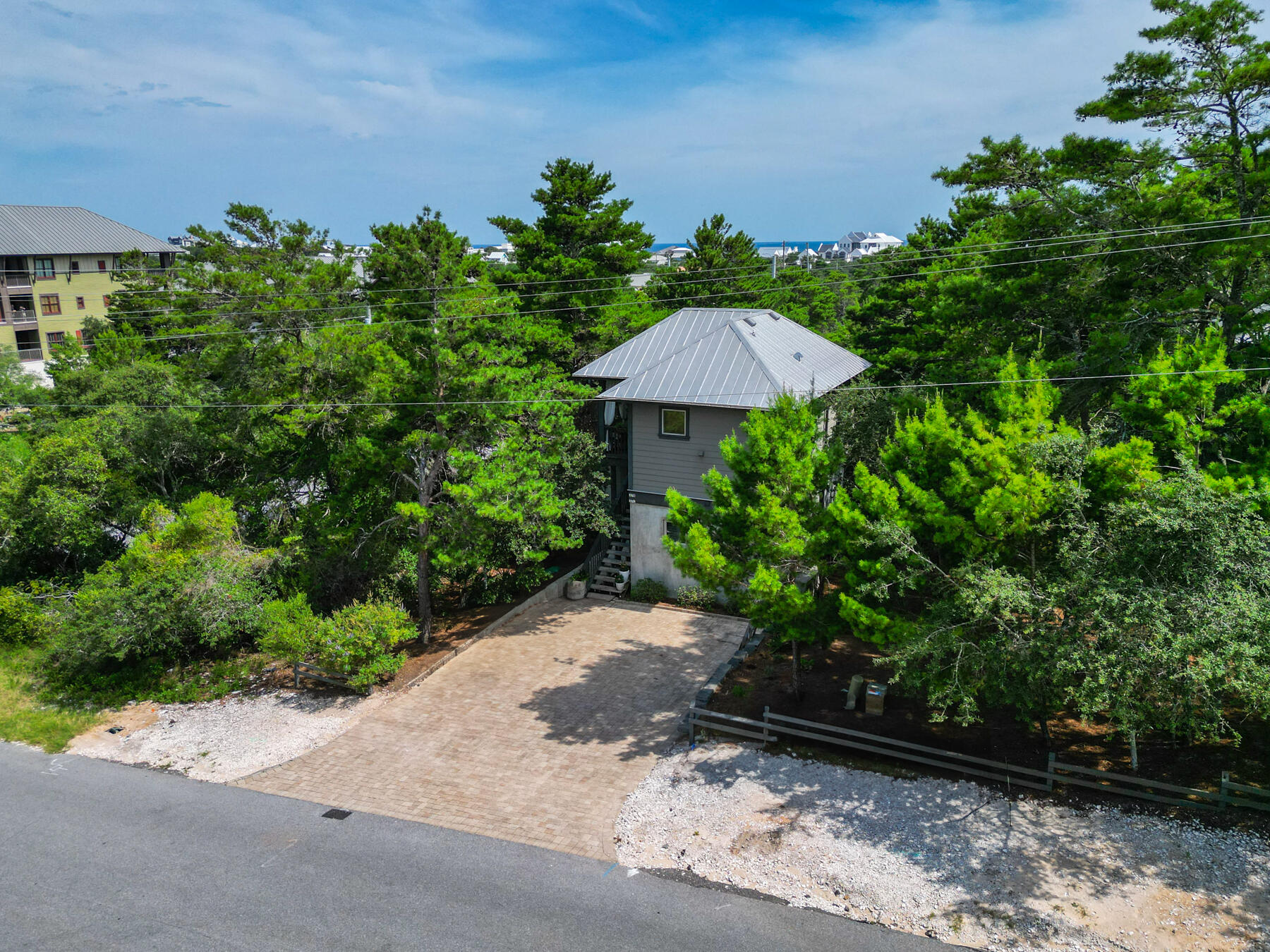ROLLING DUNES ESTATES - Residential Lease