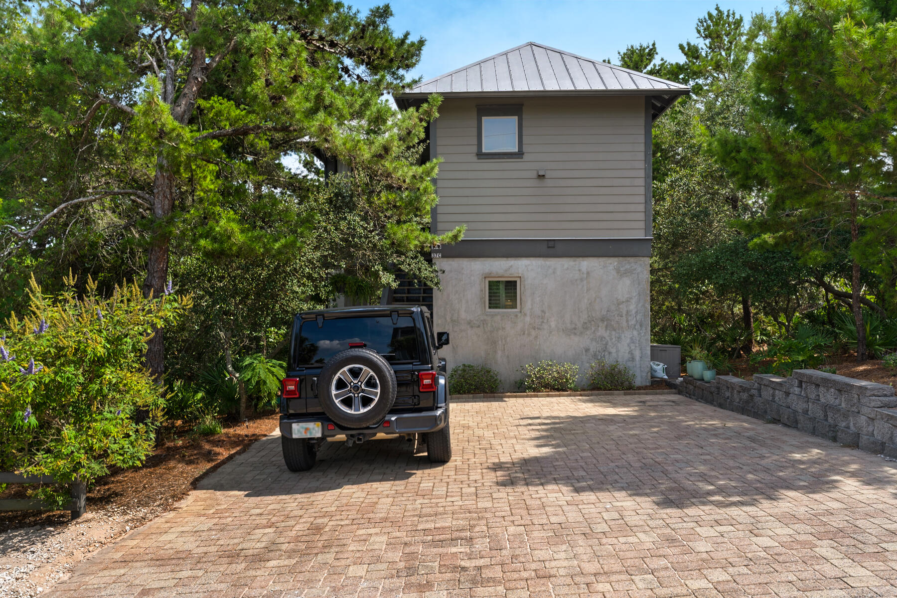 ROLLING DUNES ESTATES - Residential Lease