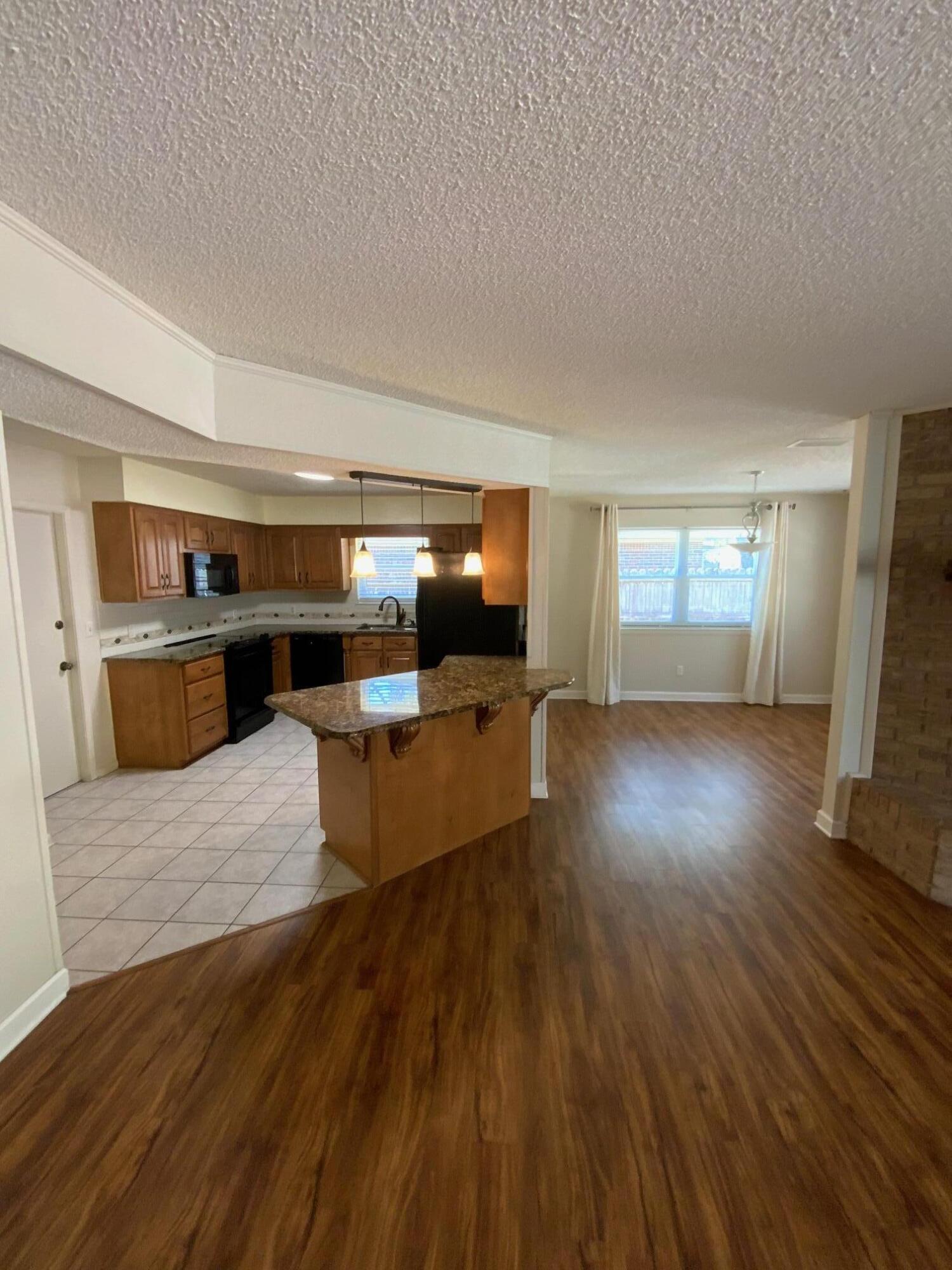 N/A - Residential Lease