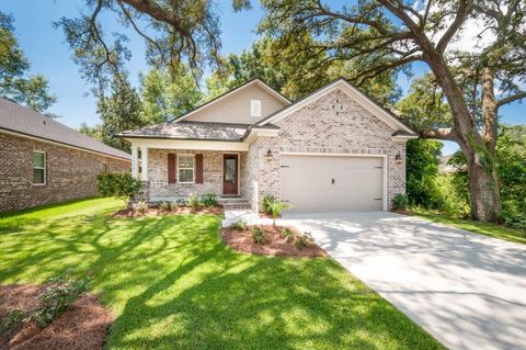 A home in Niceville