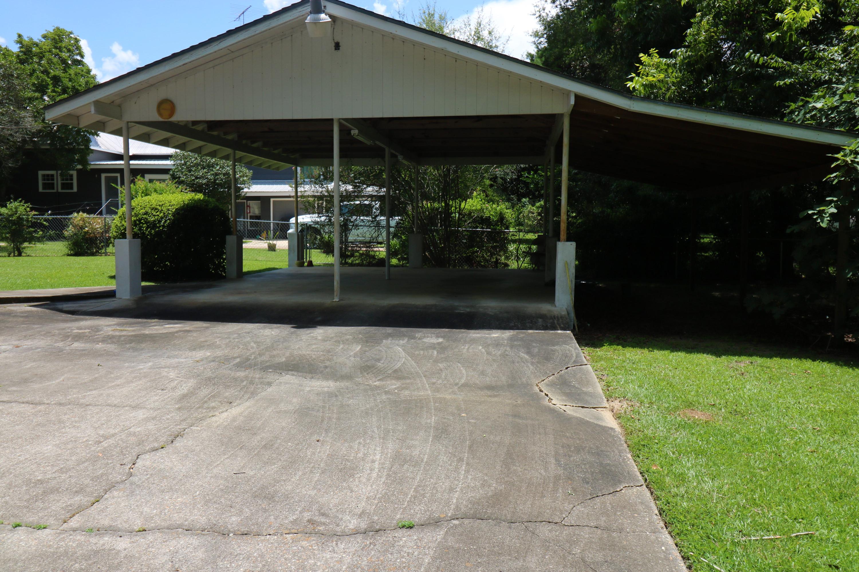 NO RECORDED SUBDIVISION - Residential