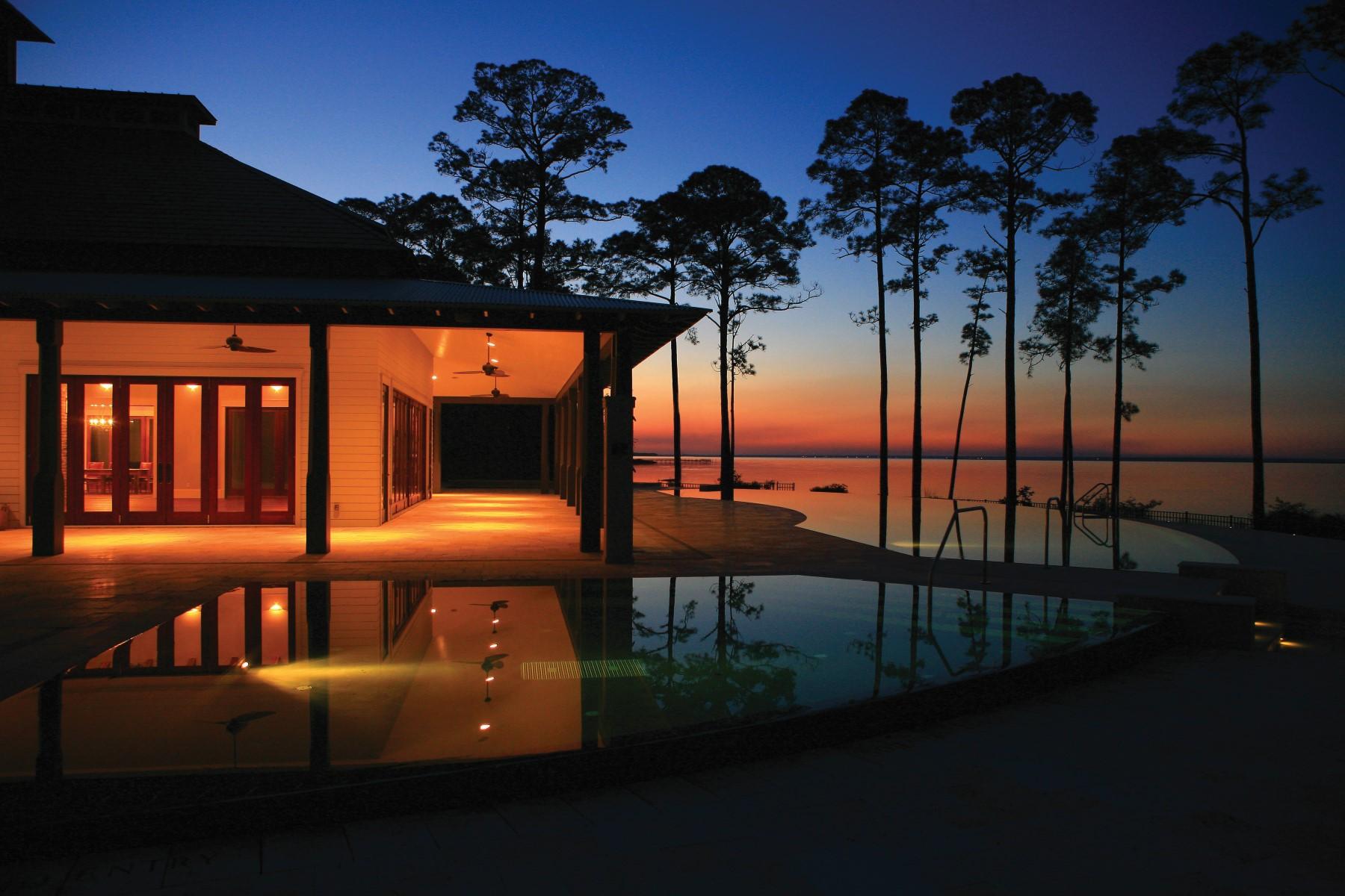 CHURCHILL OAKS - Land