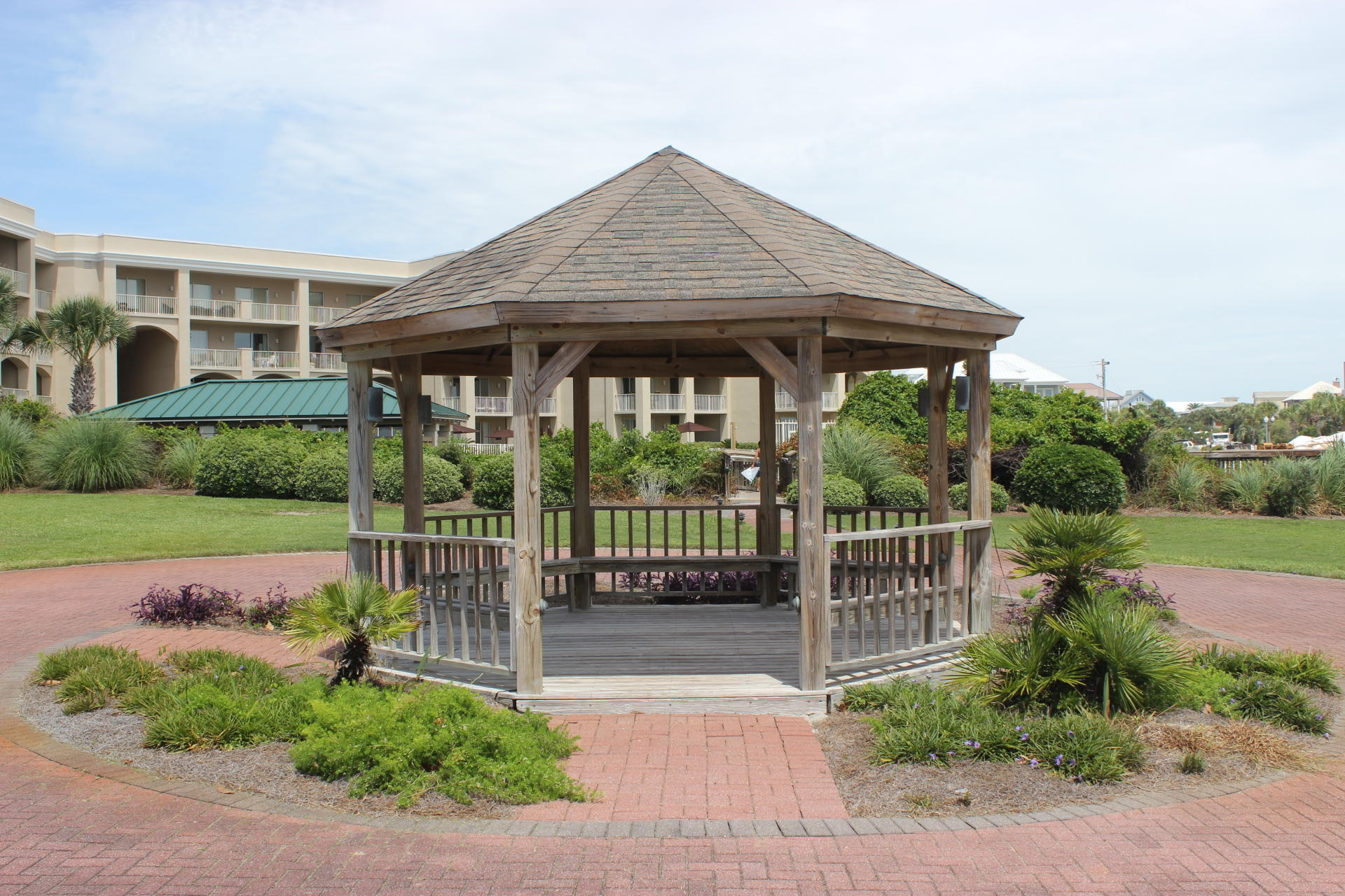 SEAHAUNTS - Residential