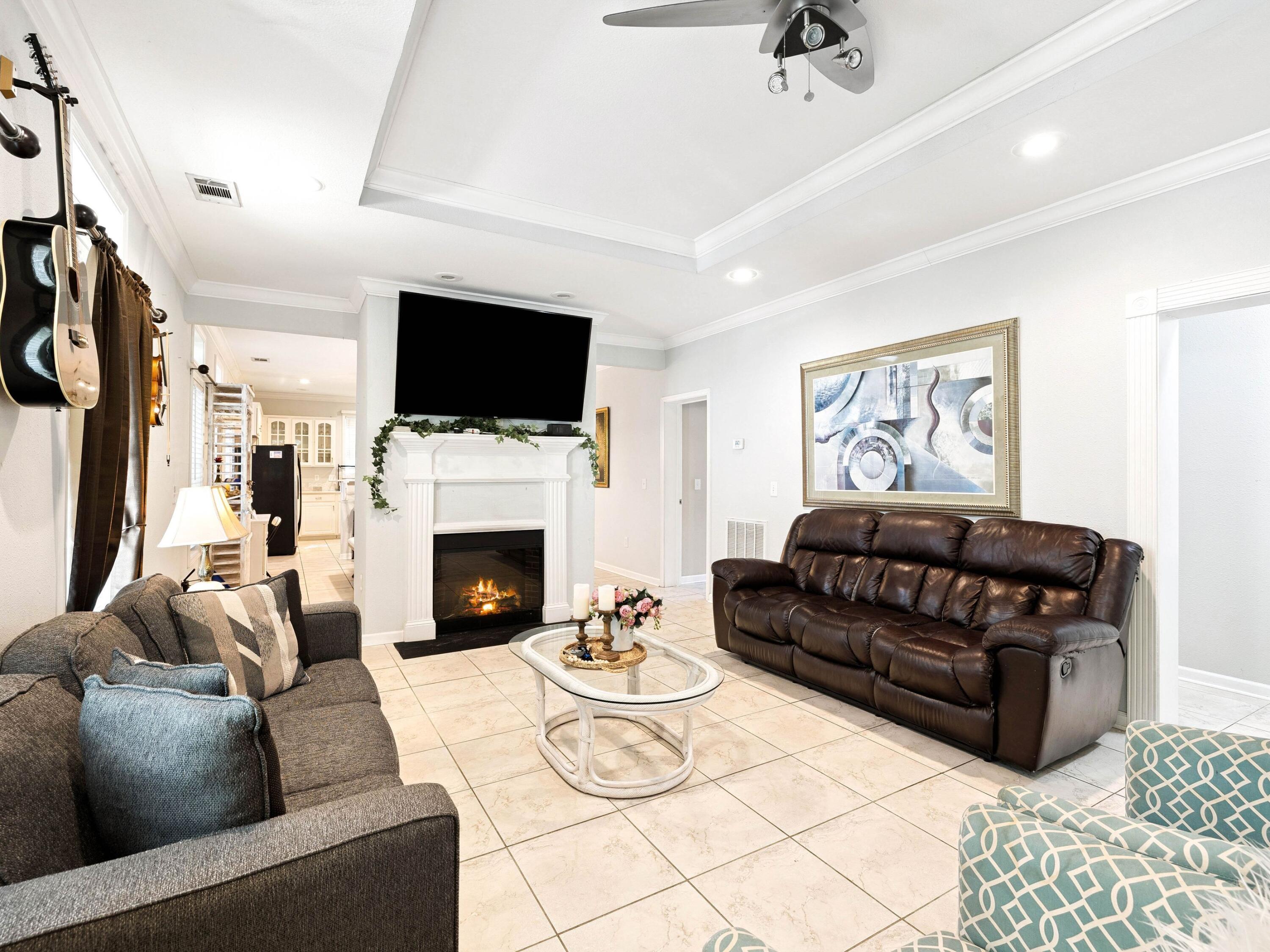 TOWN OF SANTA ROSA - Residential